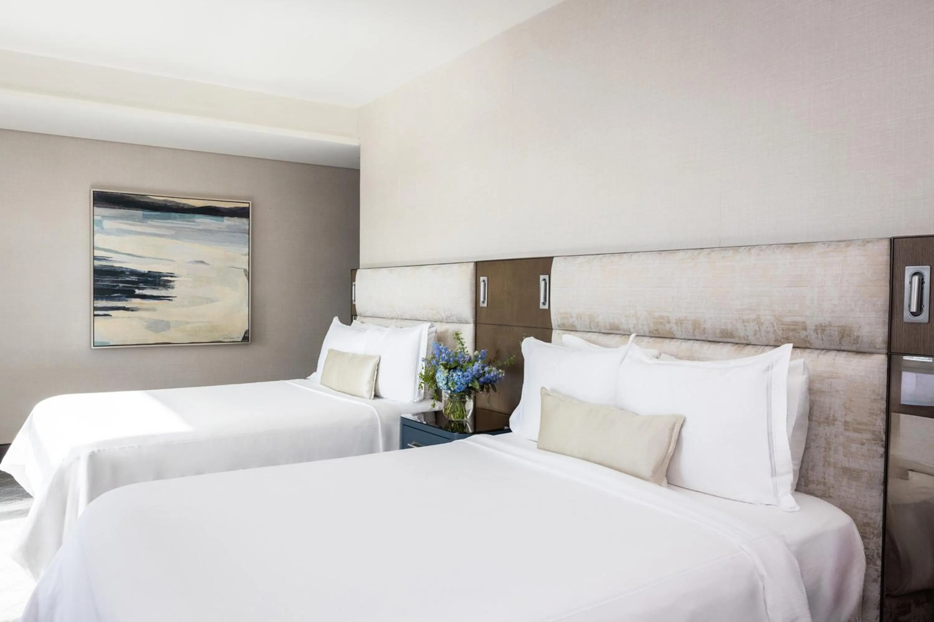 Classic Queen Room with Two Queen Beds and Channel View in InterContinental Boston by IHG
