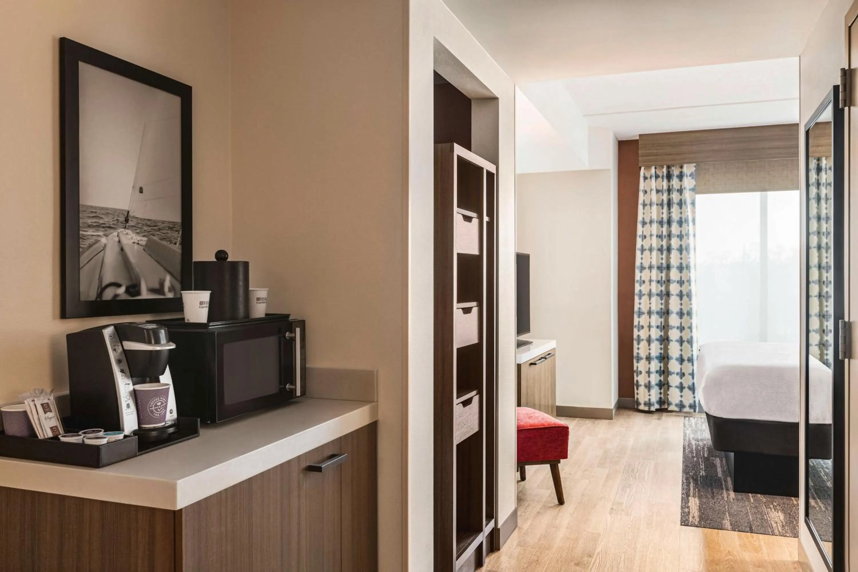 Junior King Suite with Seating Area in Hilton Garden Inn Palm Coast Town Center