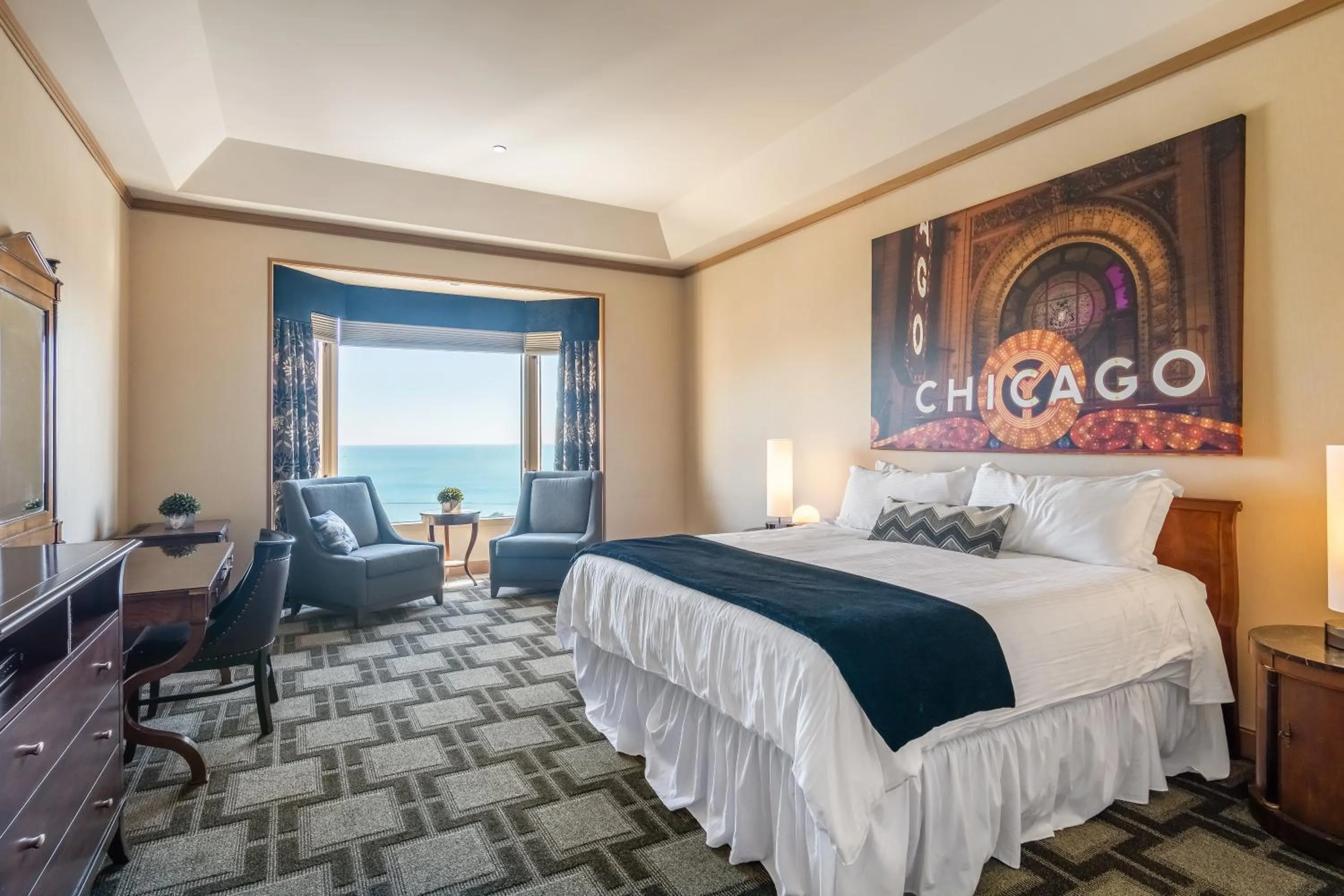 King Room with Lake View in The Buckingham Hotel