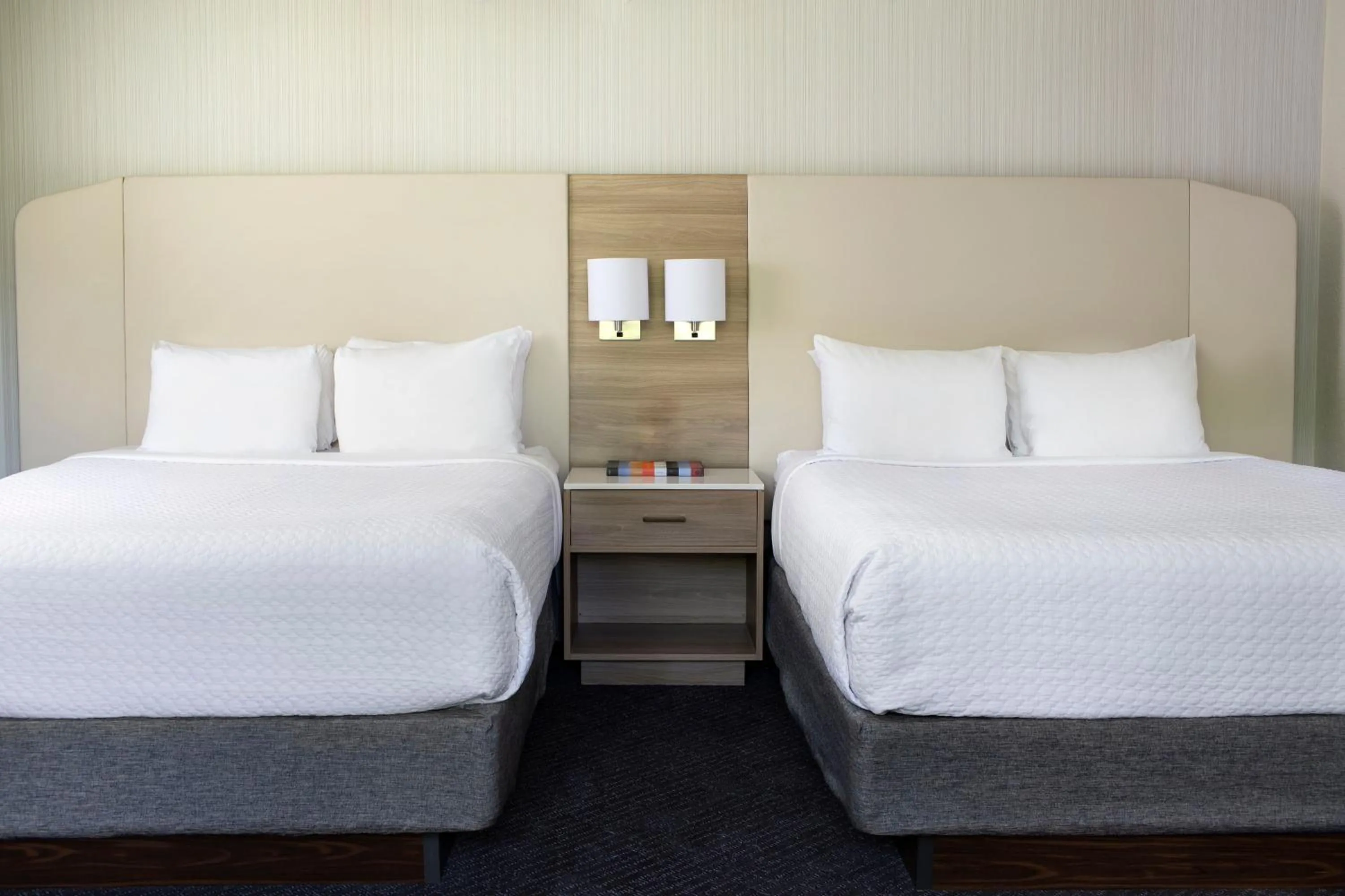 Standard Queen Room with Two Queen Beds and Mobility Accessible Tub in Crowne Plaza Atlanta Perimeter at Ravinia by IHG