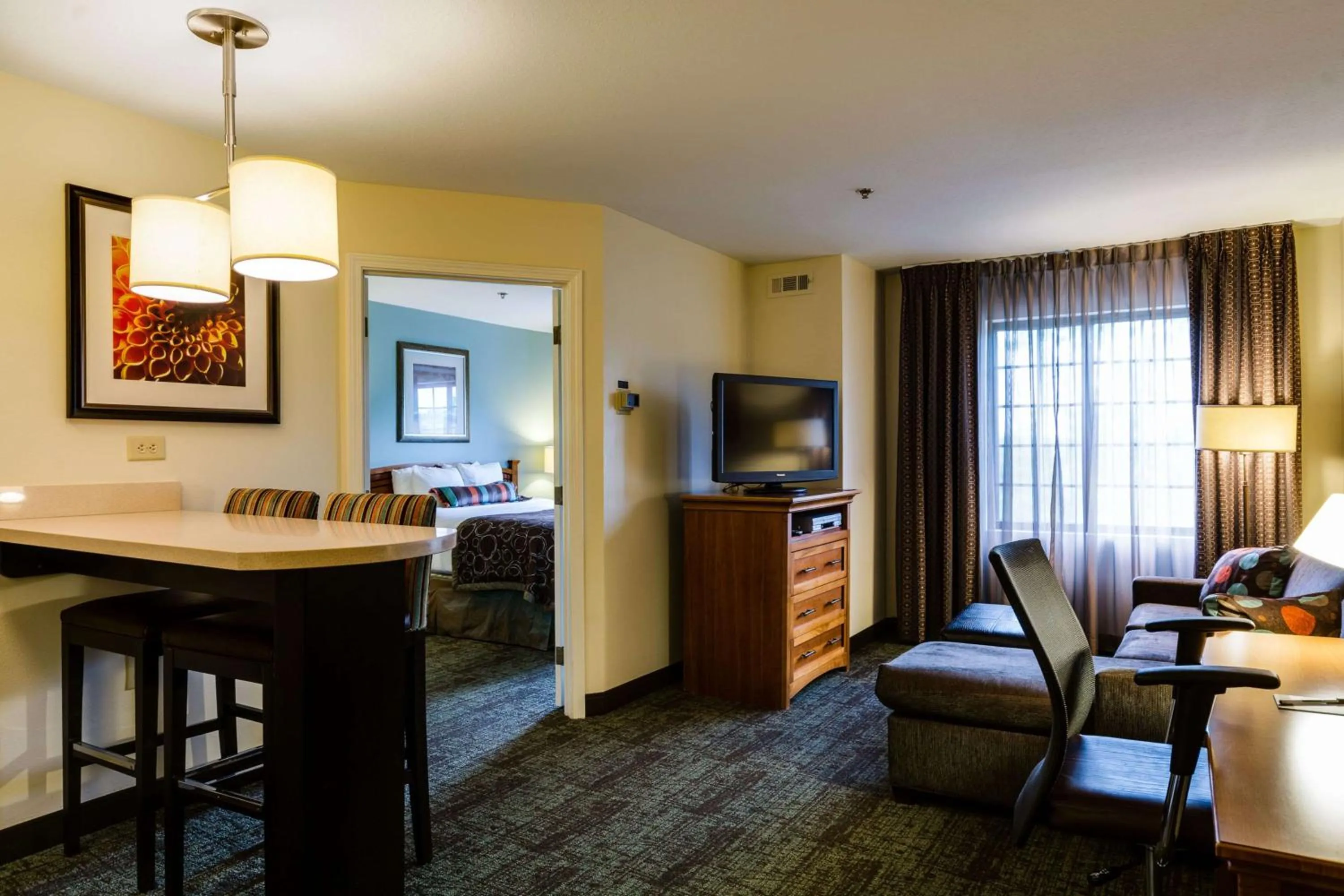 One-Bedroom Queen Suite with Roll-In Shower - Mobility Accessible in Sonesta ES Suites Atlanta Alpharetta Avalon