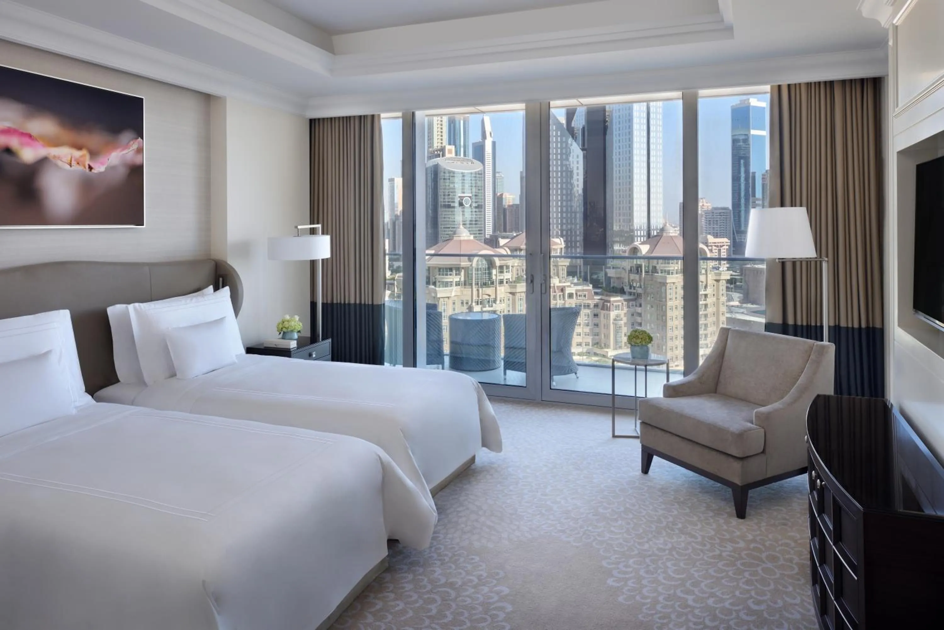 Deluxe Double or Twin Room in Kempinski The Boulevard Dubai