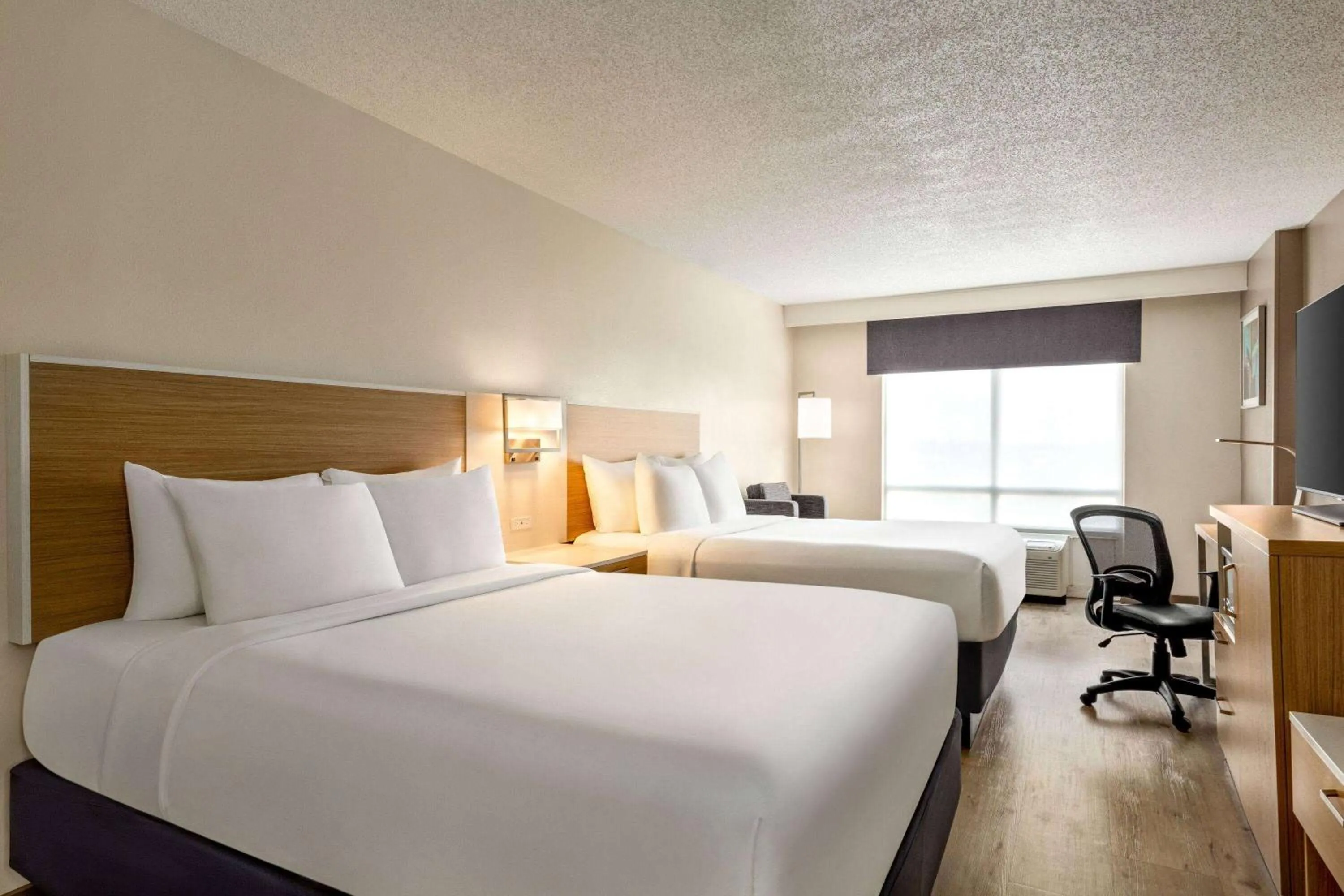 Queen Room with Two Queen Beds in Wyndham Garden Duluth