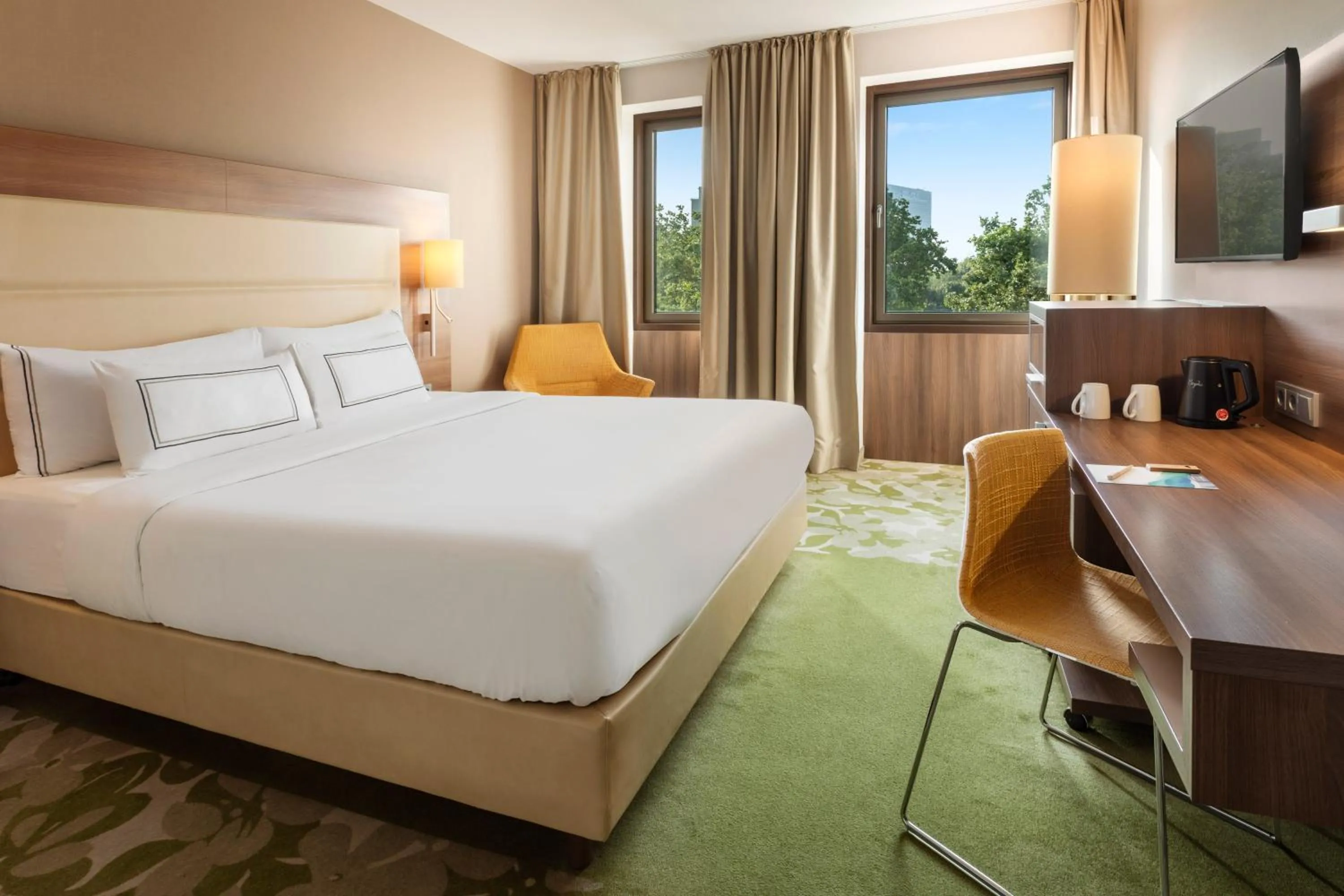 Melia Guestroom with Park View in Meliá Düsseldorf