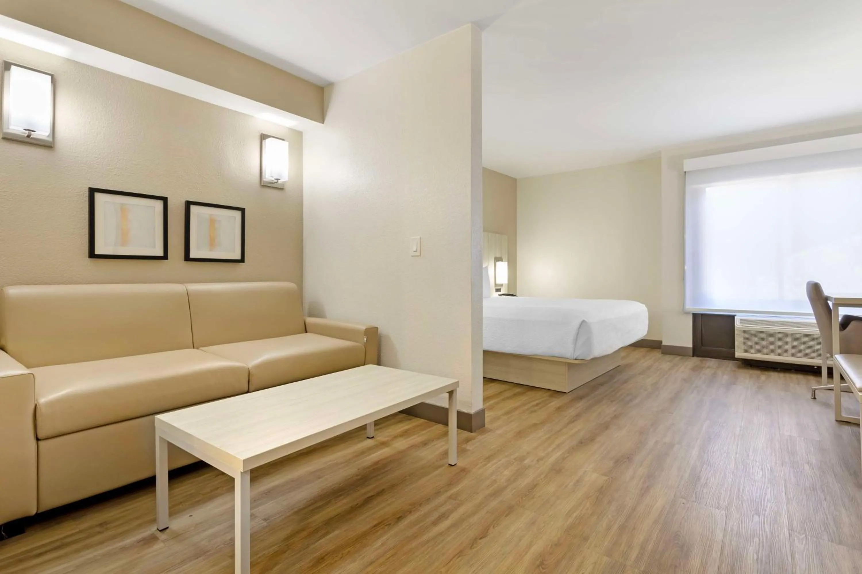 King Suite with Sofa Bed - Non-Smoking in Best Western Plus Sugar Land-Stafford