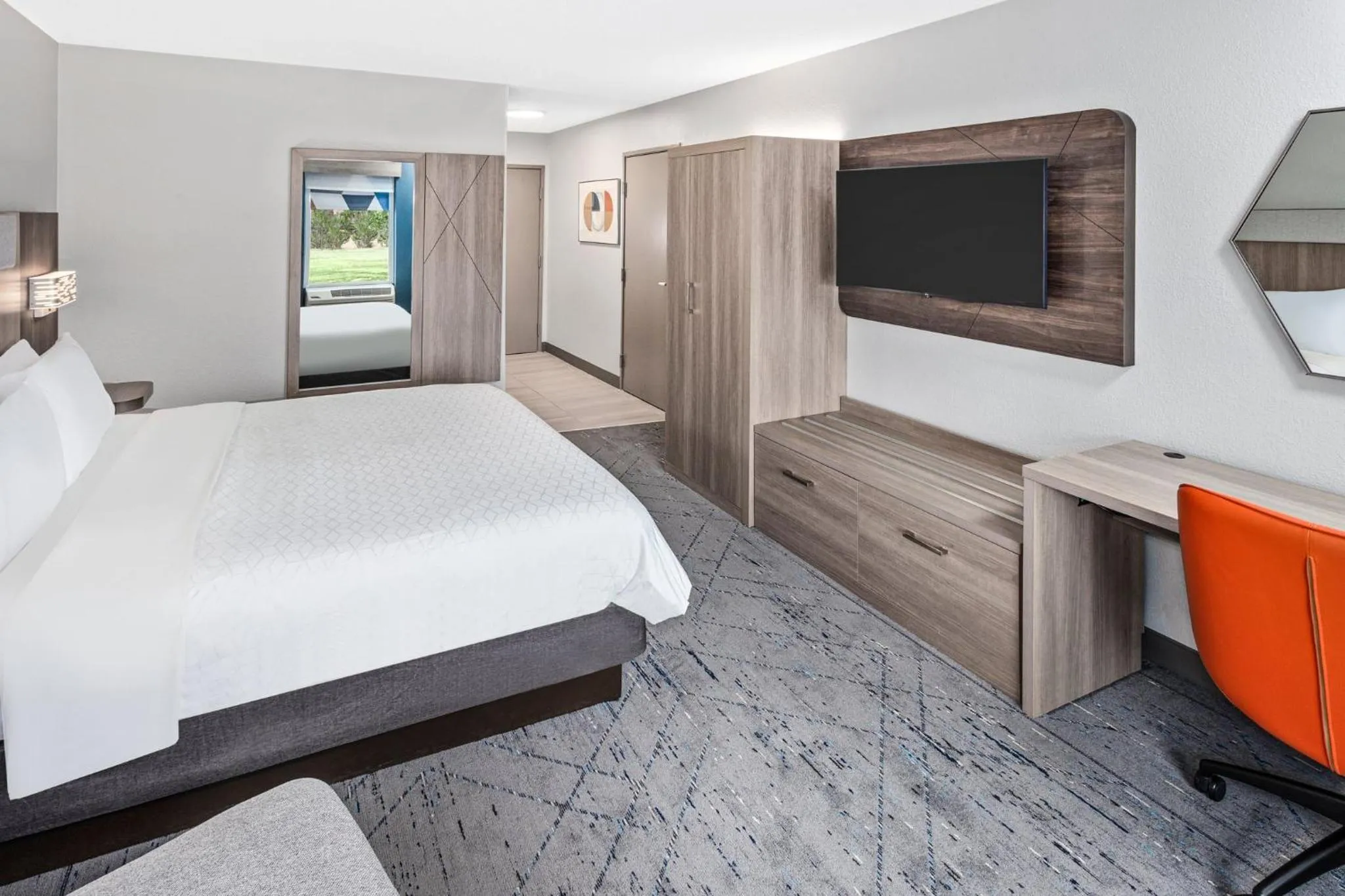 King Room - Mobility Access/Hearing Accessible in Holiday Inn Express Hotel & Suites Chicago-Algonquin by IHG