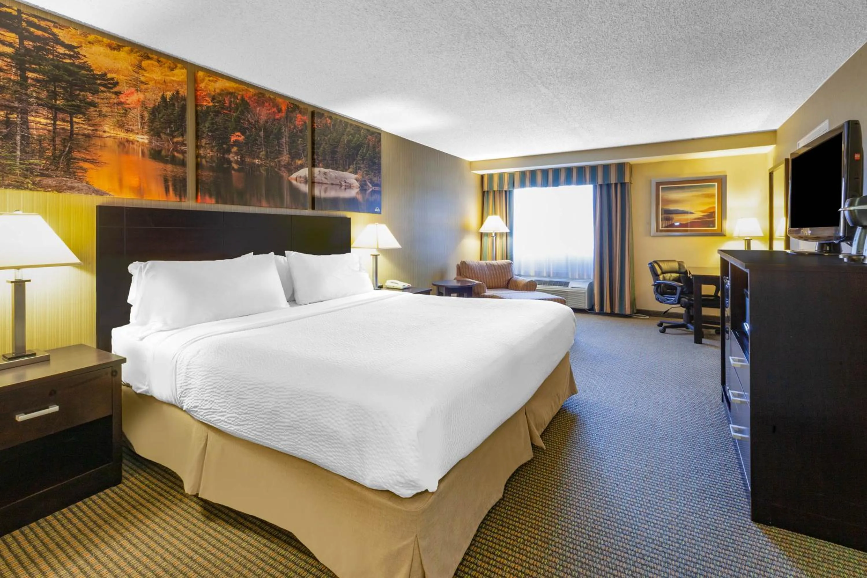 King Room - Non-Smoking in Days Inn by Wyndham Plattsburgh