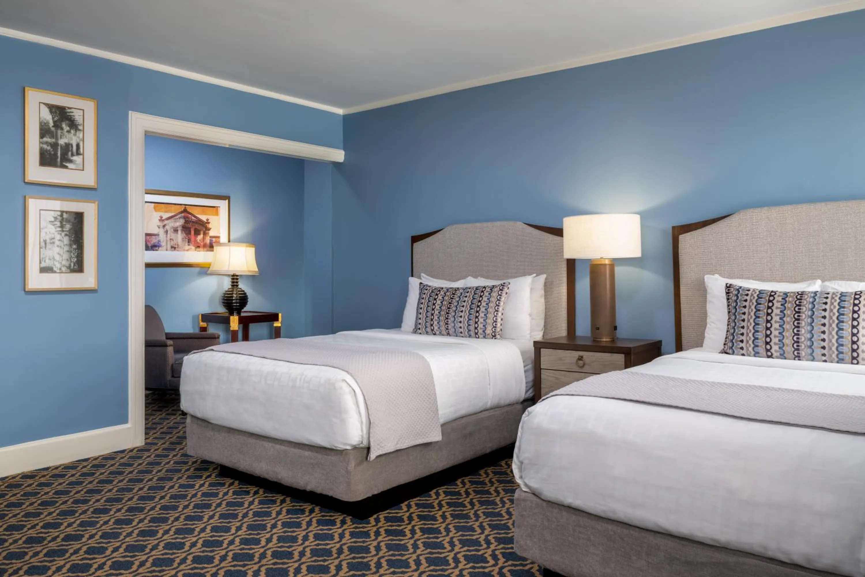 Deluxe Double Room with Sea View in Francis Marion Hotel