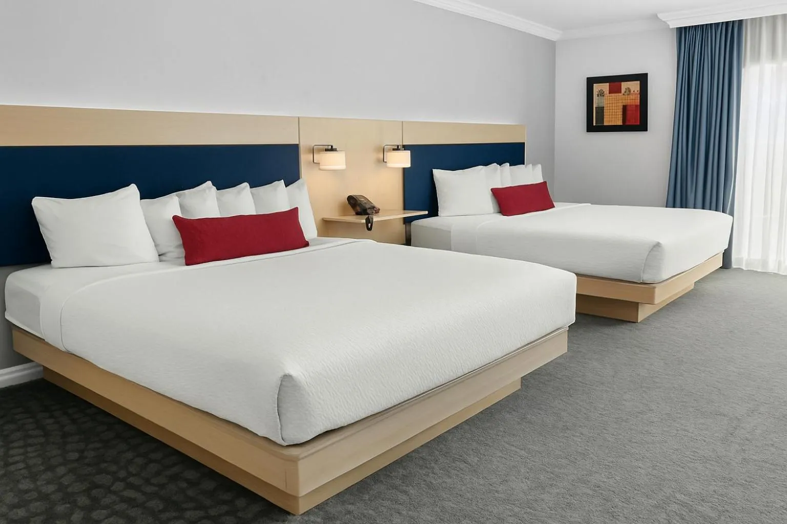 2 Queen Beds in The Live Hotel