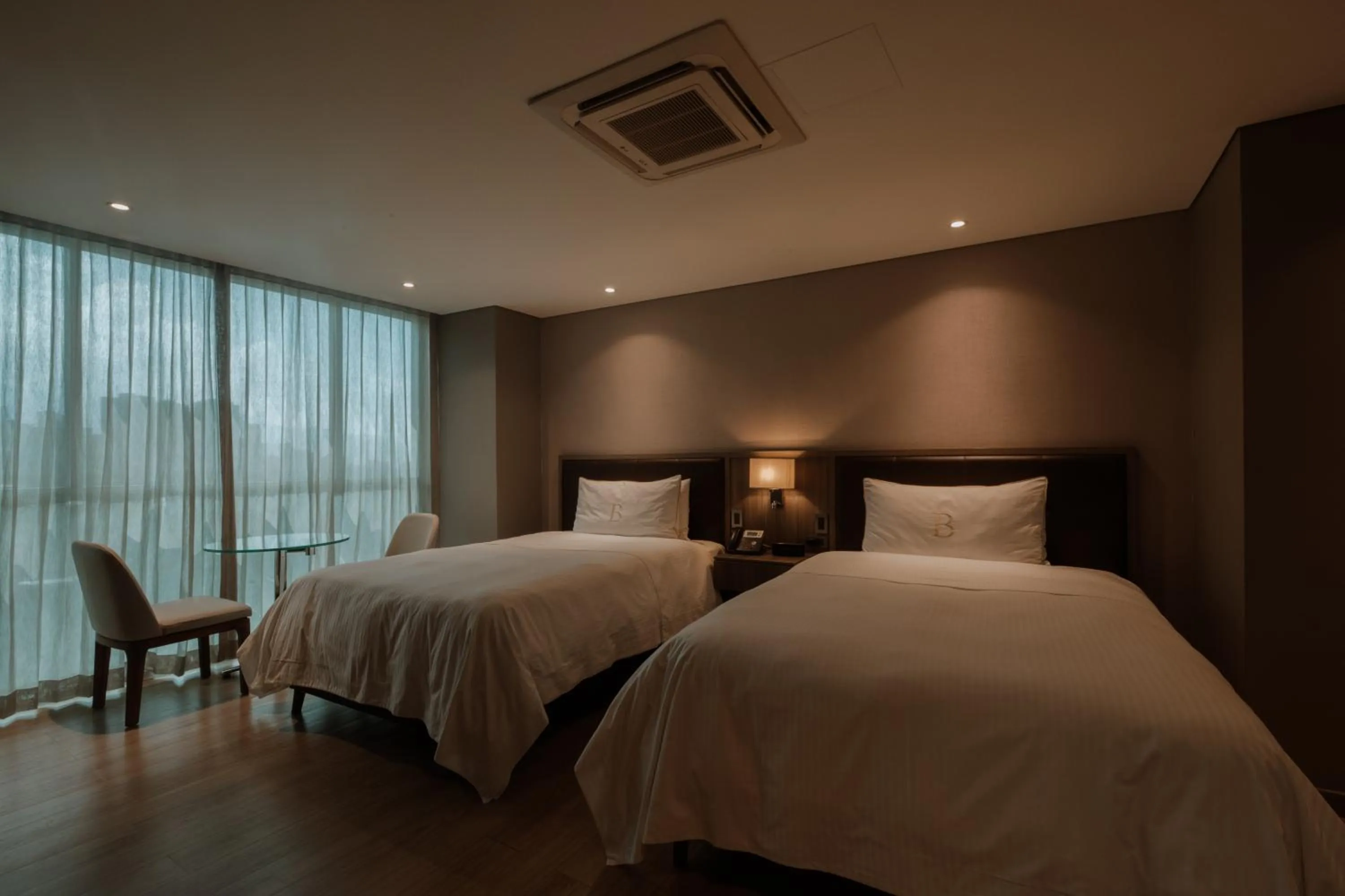 Superior Twin Room in Binn Hotel