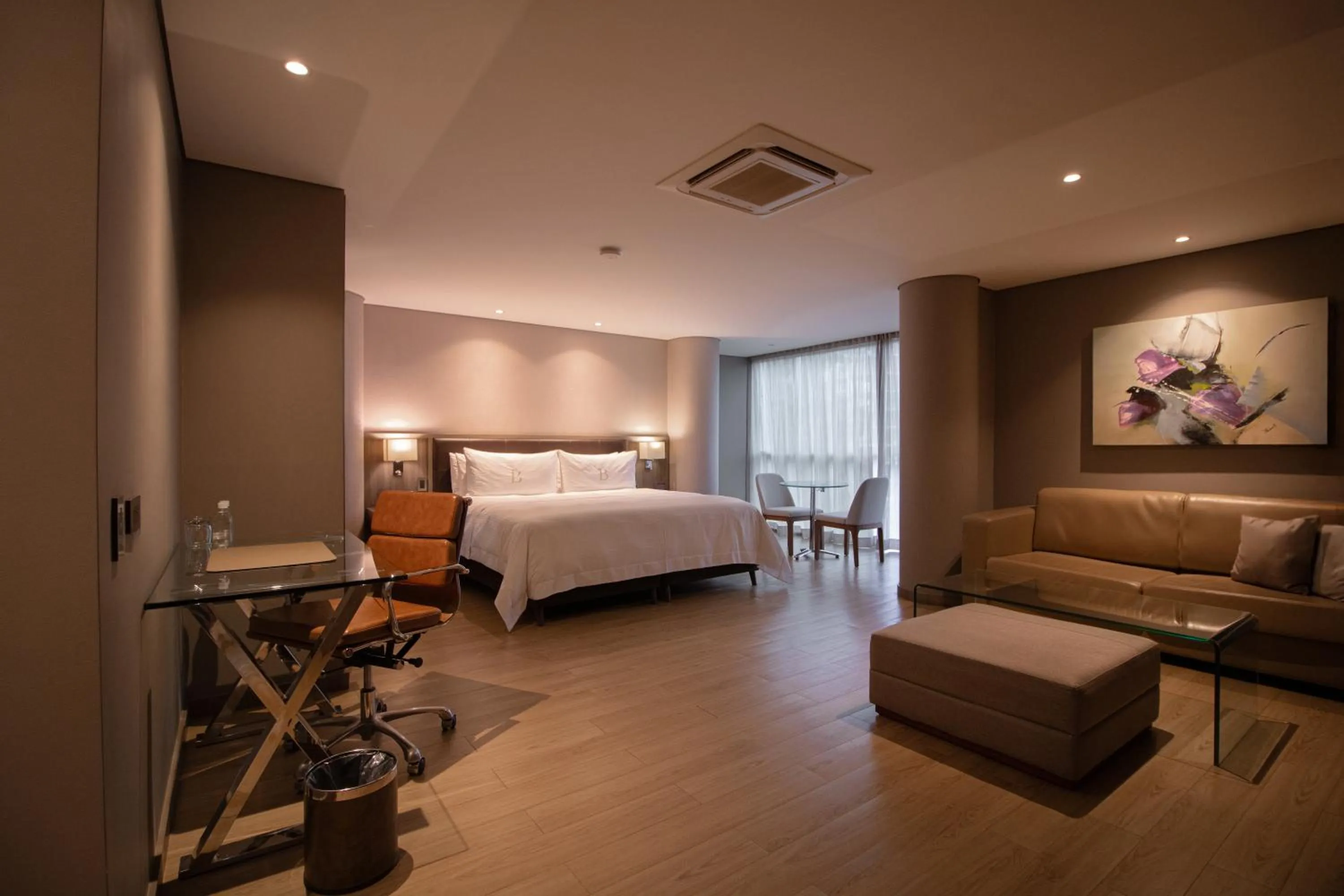 Junior Suite Deluxe in Binn Hotel