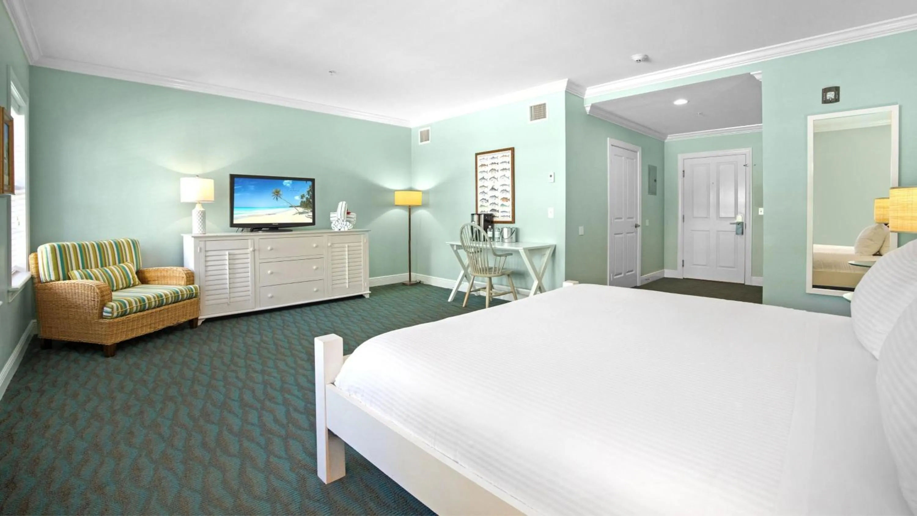 Tropical Garden King Accessible King Guestroom  in Tranquility Bay Resort