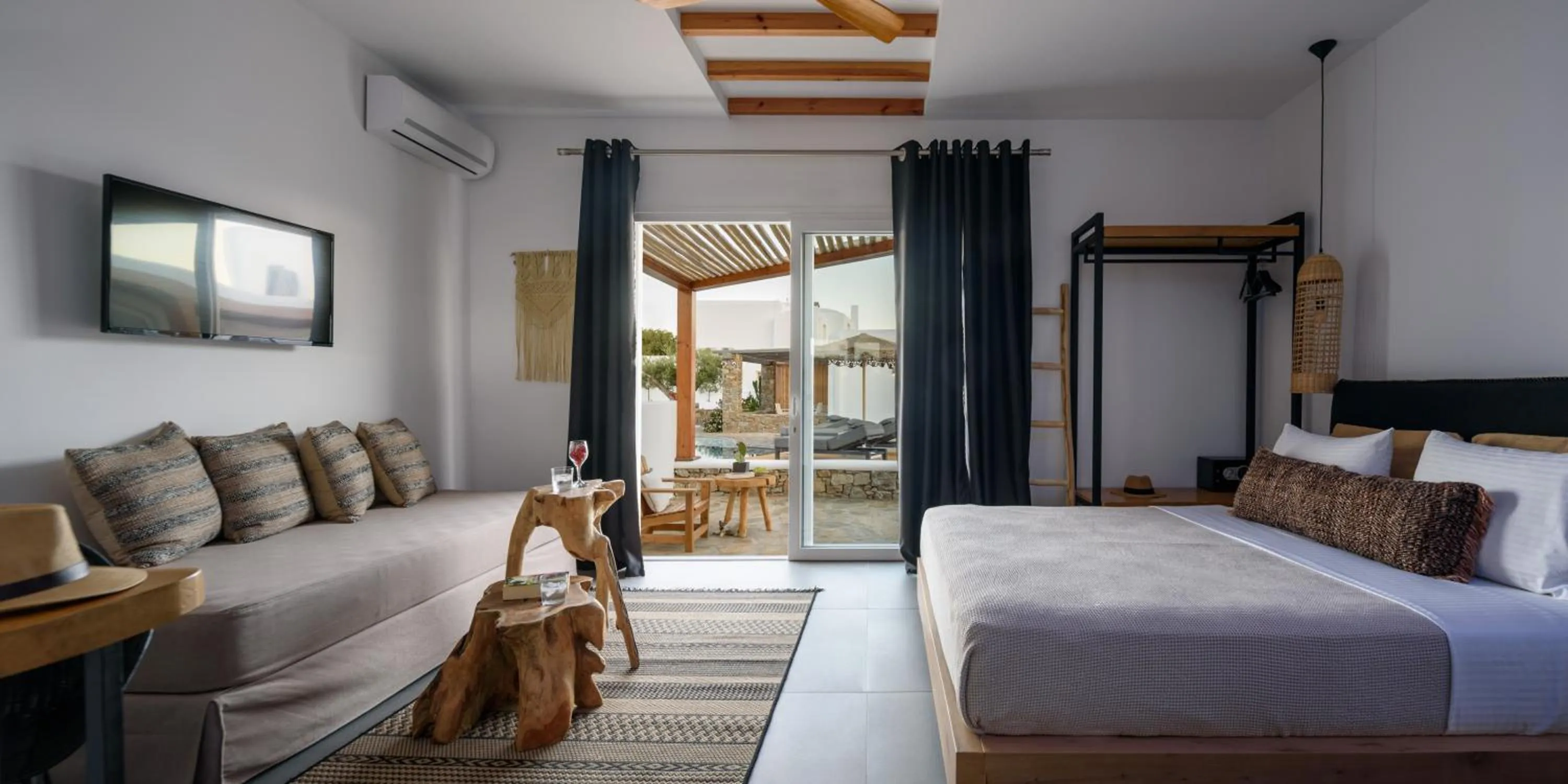 Suite with Hot Tub in Olive Mykonos Villas