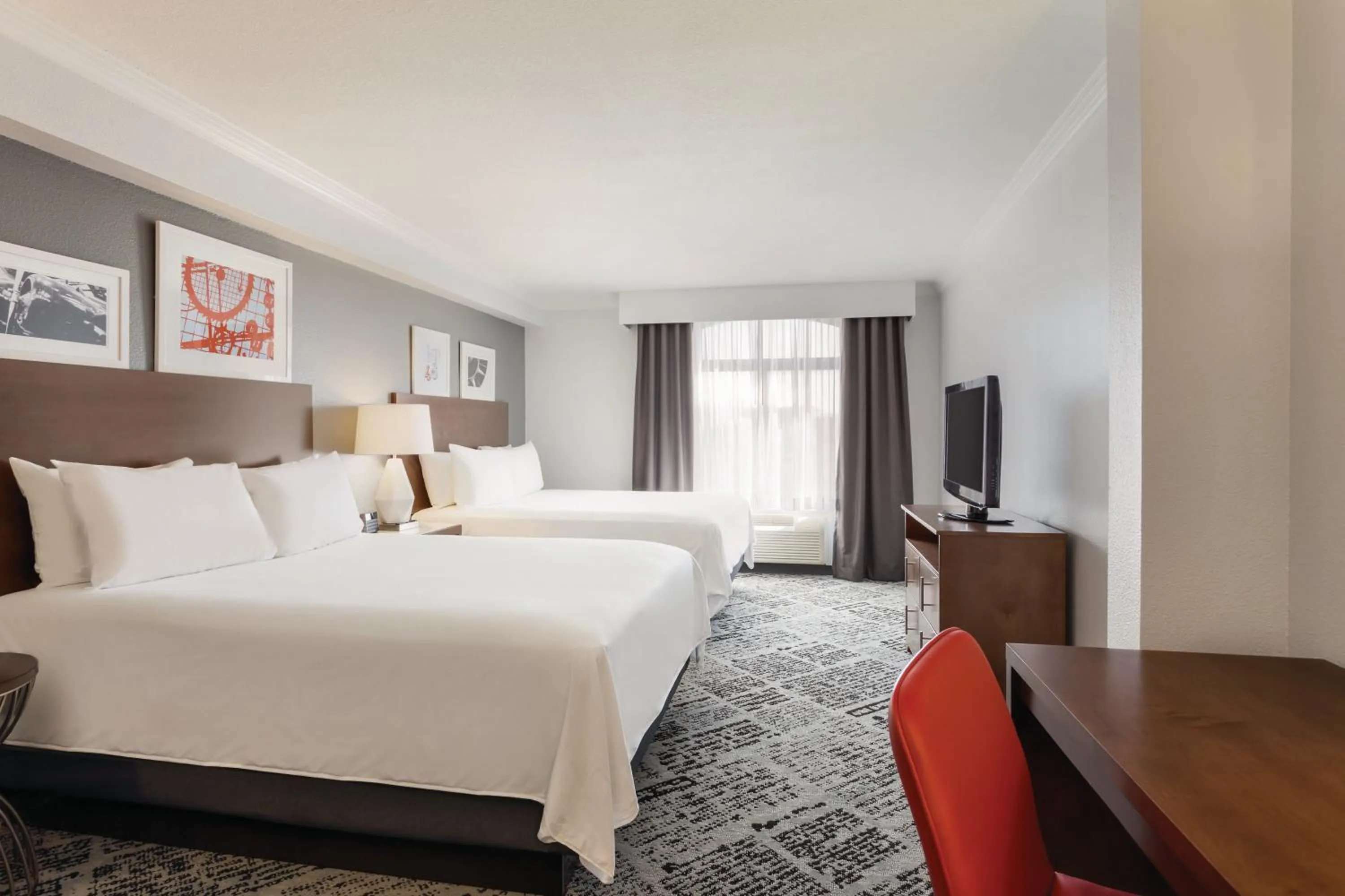 Queen Room with Two Queen Beds - Non-Smoking in Pace Hotel Addison