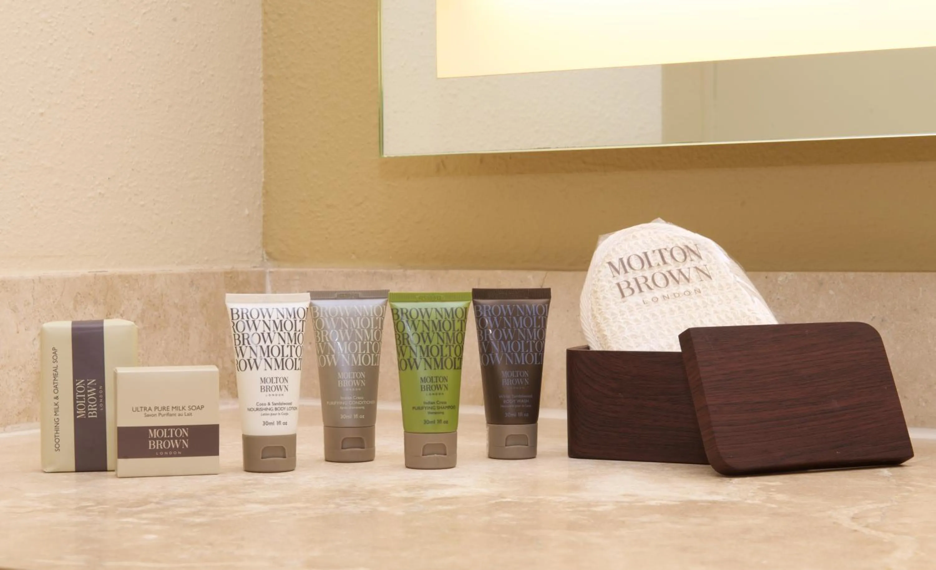 Pure Wellness Lakeview 2 Queens with Balcony in Lakeway Resort & Spa