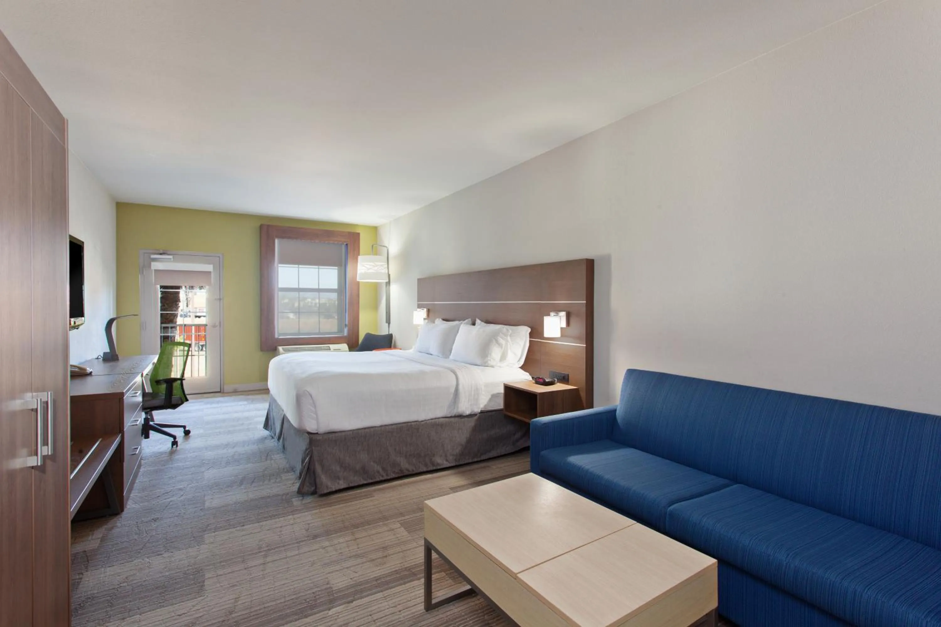 Executive King Suite - Non-Smoking in Holiday Inn Express & Suites Corona by IHG