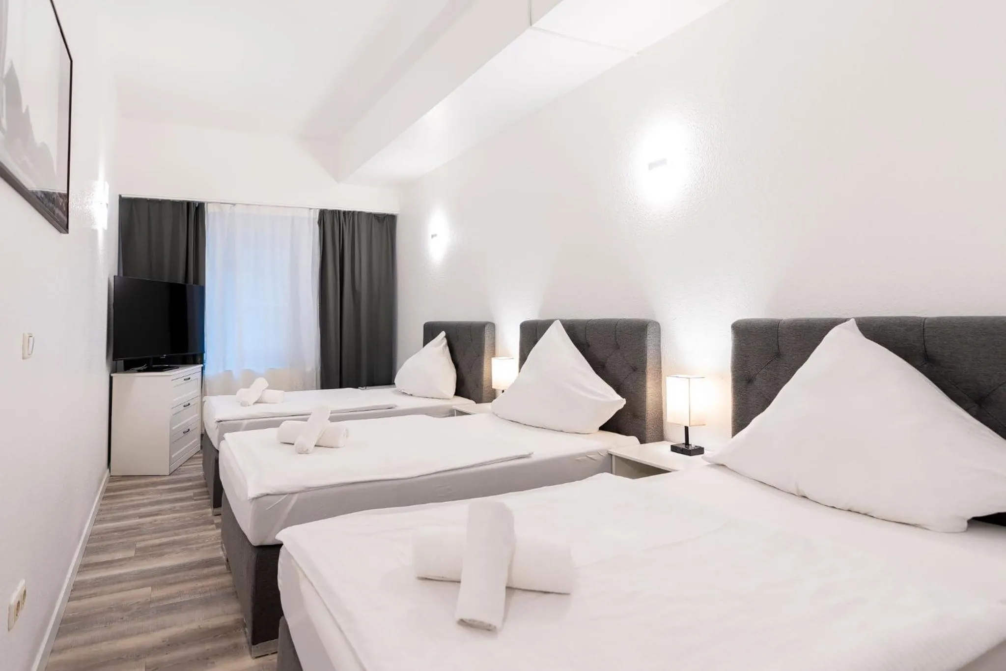 Triple Room with Private Bathroom in Hotel Bergheim