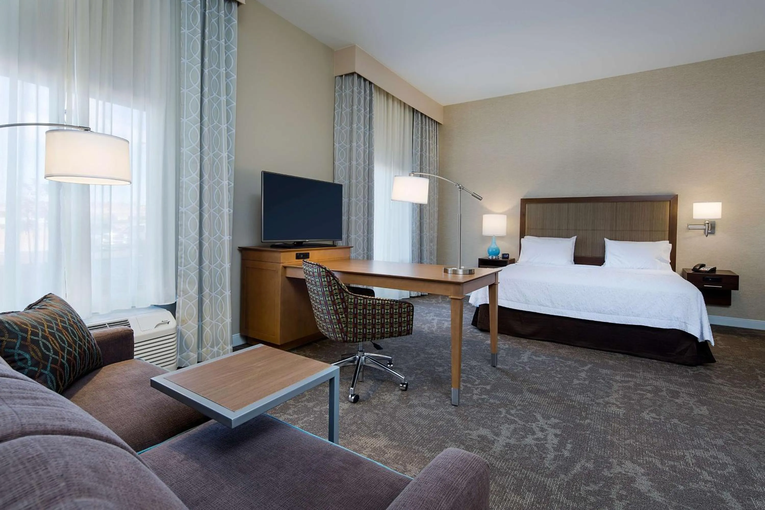 King Suite with Balcony - Non-Smoking in Hampton Inn & Suites Page - Lake Powell