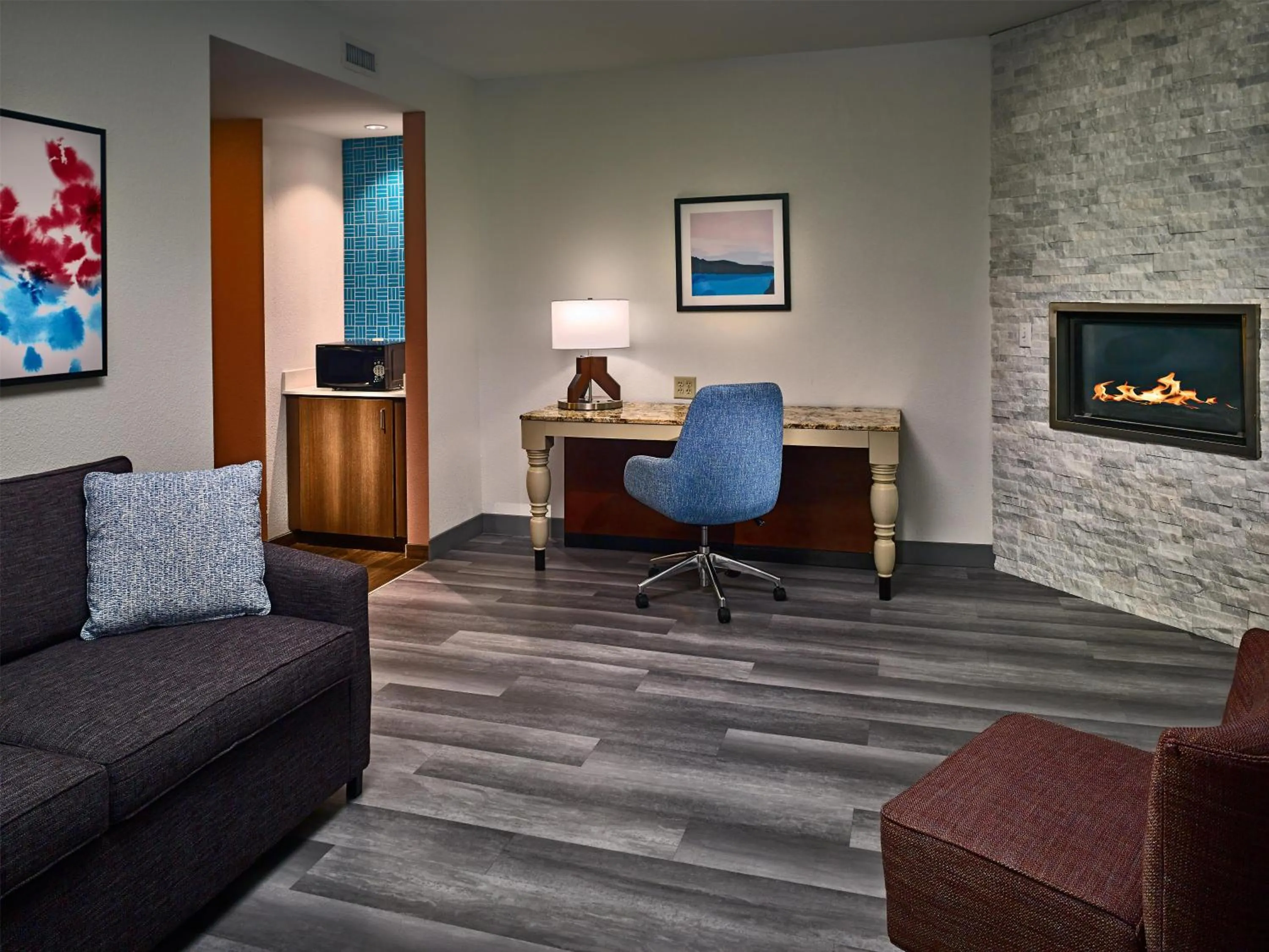 King Suite with Sofa Bed - Mobility Accessible with Roll In Shower in Hilton Garden Inn Pigeon Forge