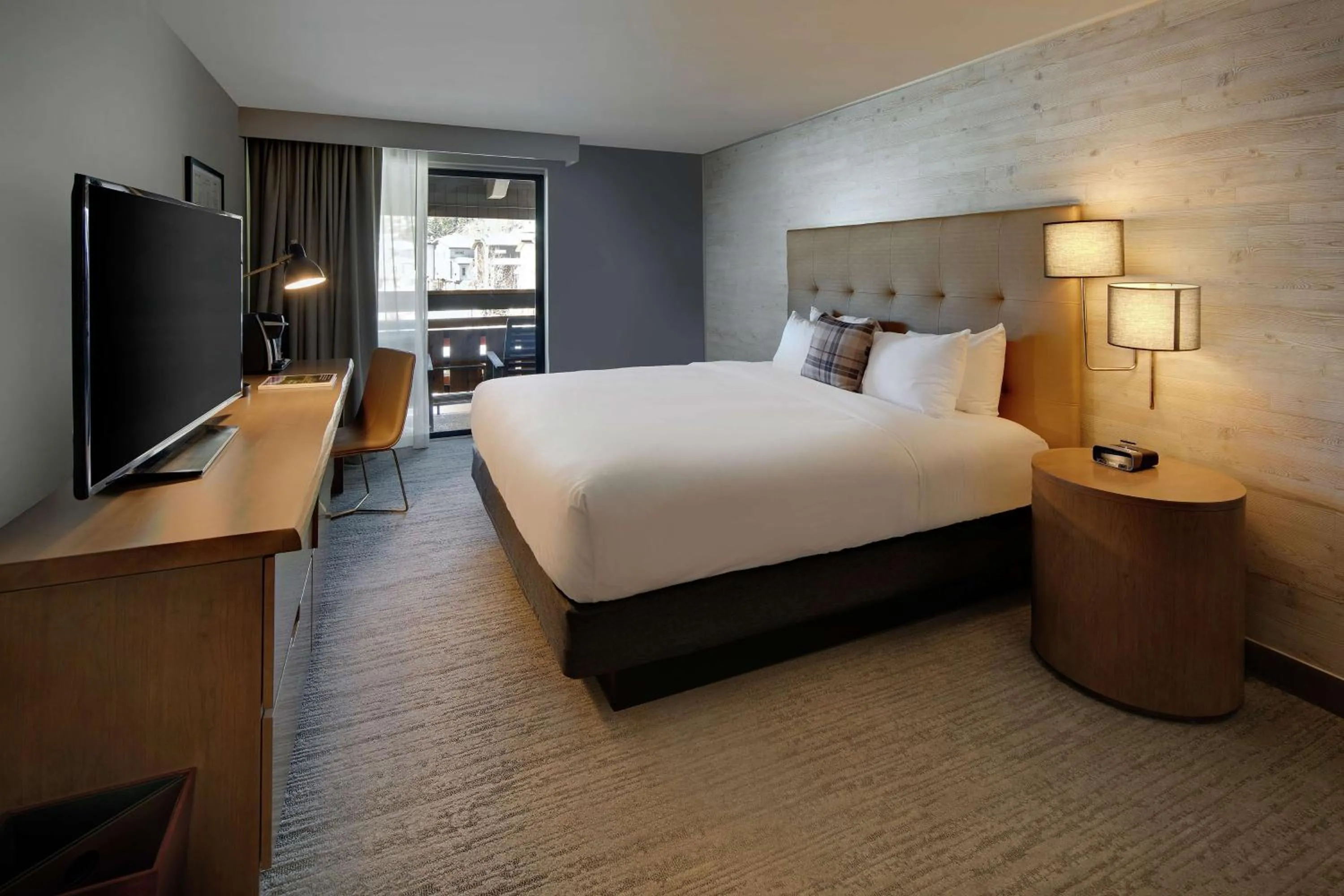 King Room with Balcony - Hearing Access in Highline Vail - a DoubleTree by Hilton