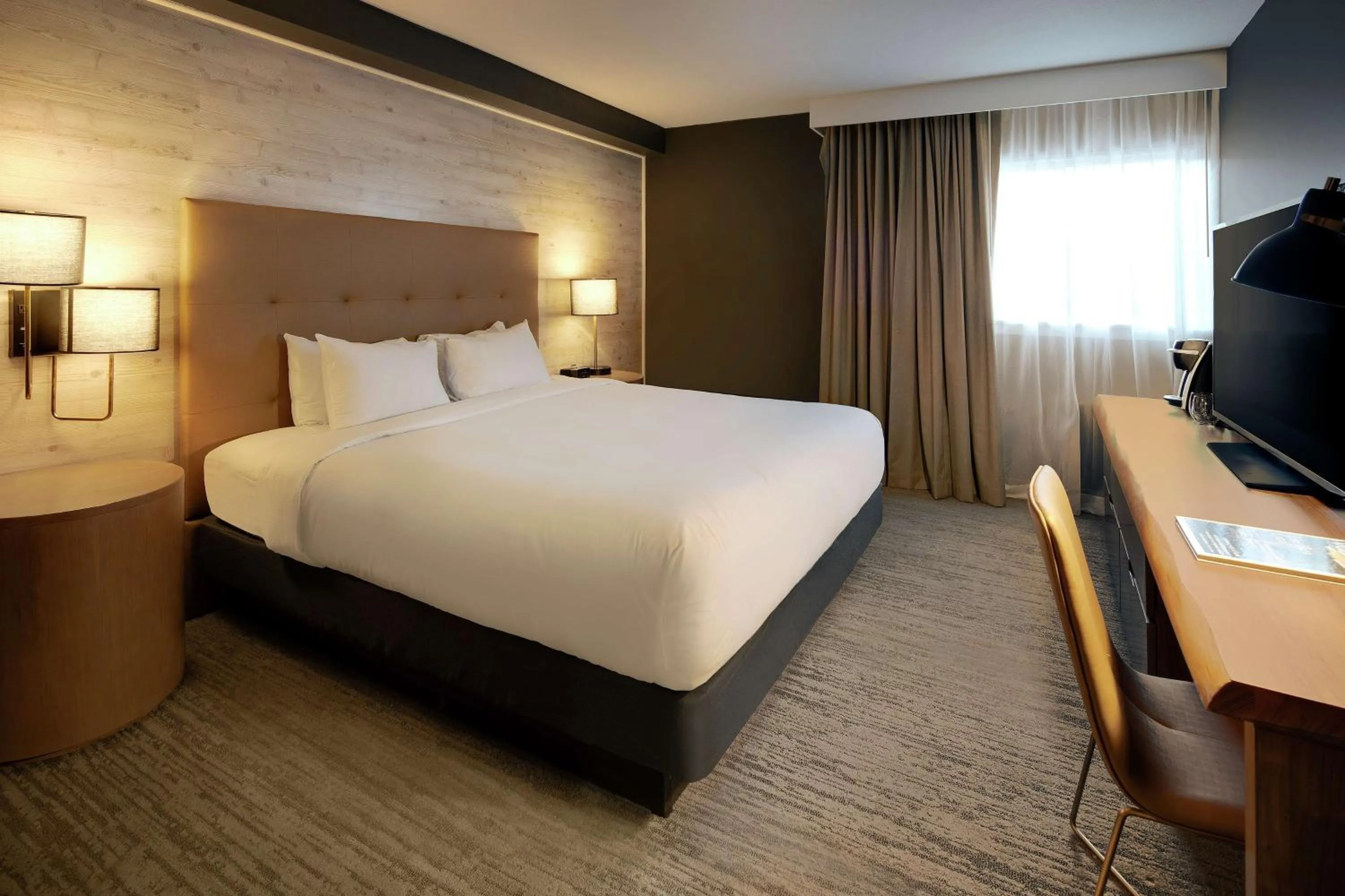 King Room in Highline Vail - a DoubleTree by Hilton