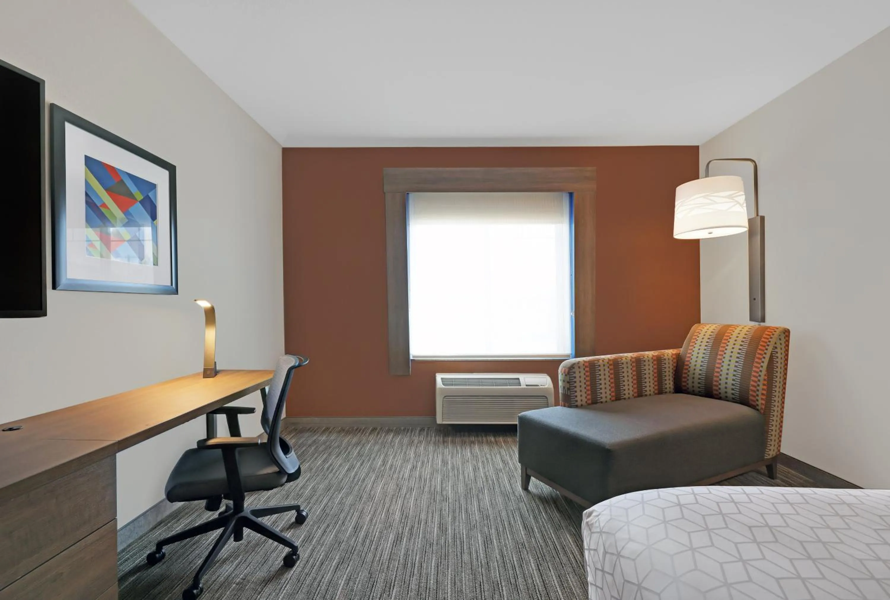 Standard King Room in Holiday Inn Express Newport by IHG