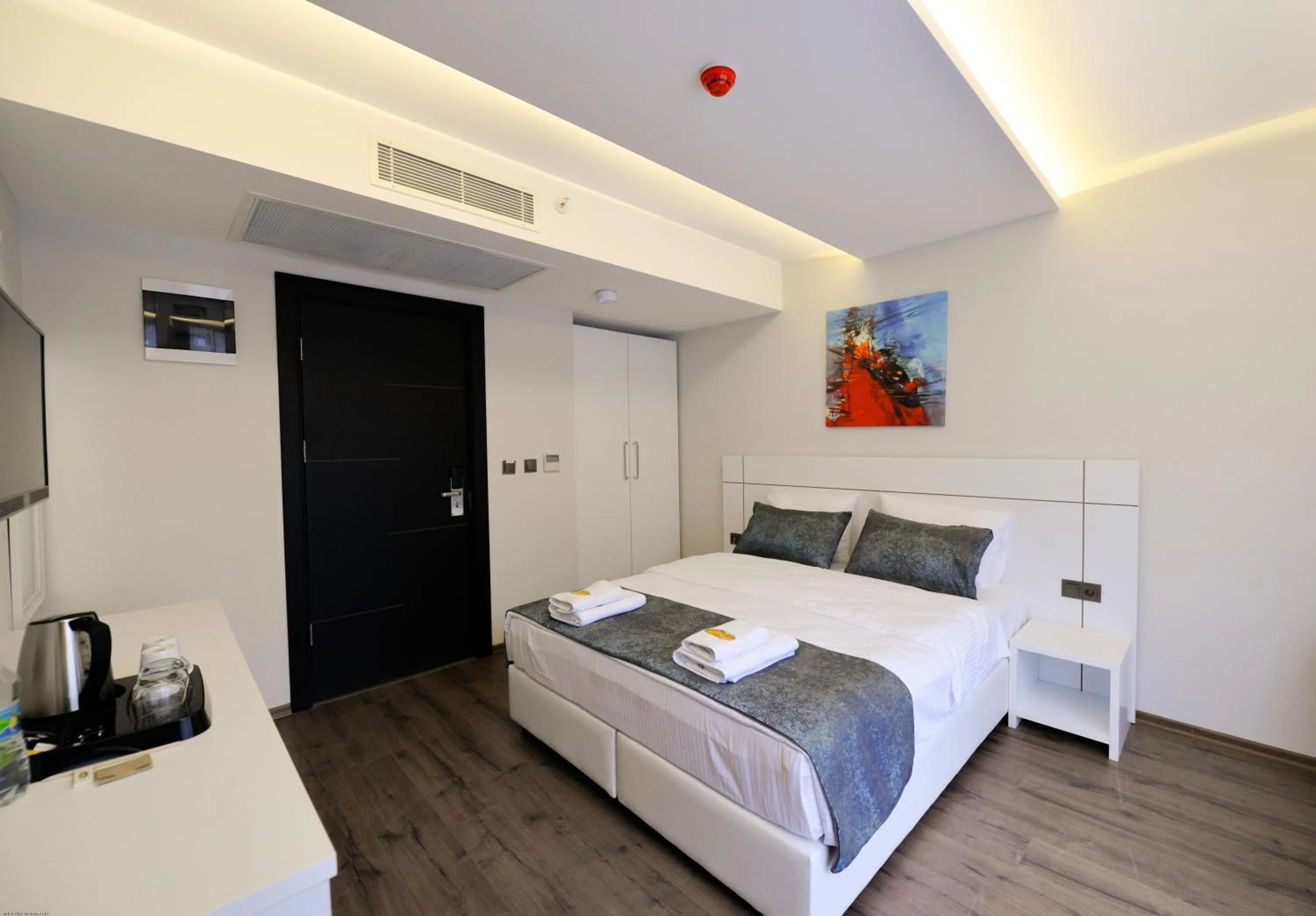 Standard Hotel Room with Extra Bed in Zeytindali Hotel