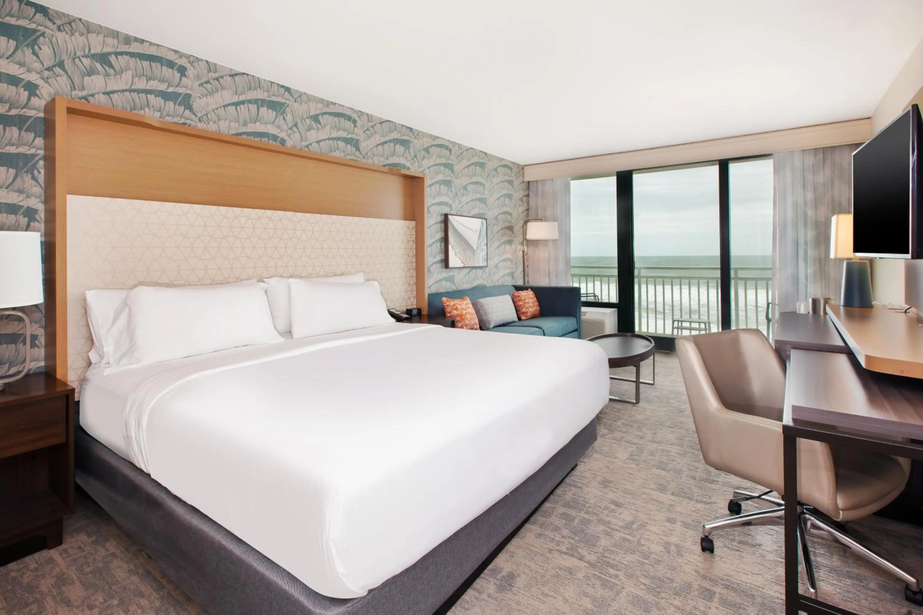 King Room - Hearing Accessible - Non-Smoking in Holiday Inn Va Beach-Oceanside 21st St by IHG