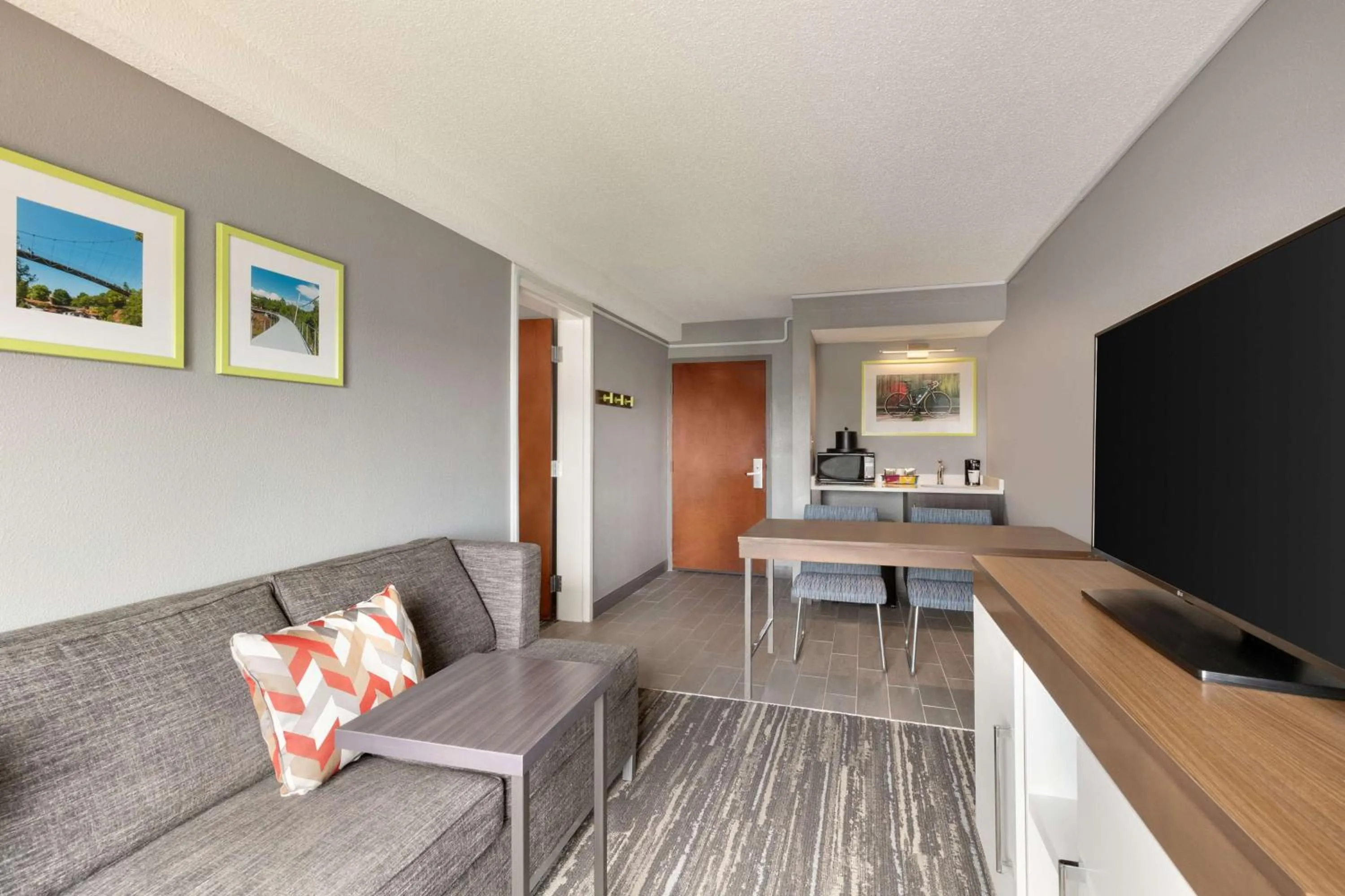 One-Bedroom King Suite - Non-Smoking in Hampton Inn Greenville-Simpsonville