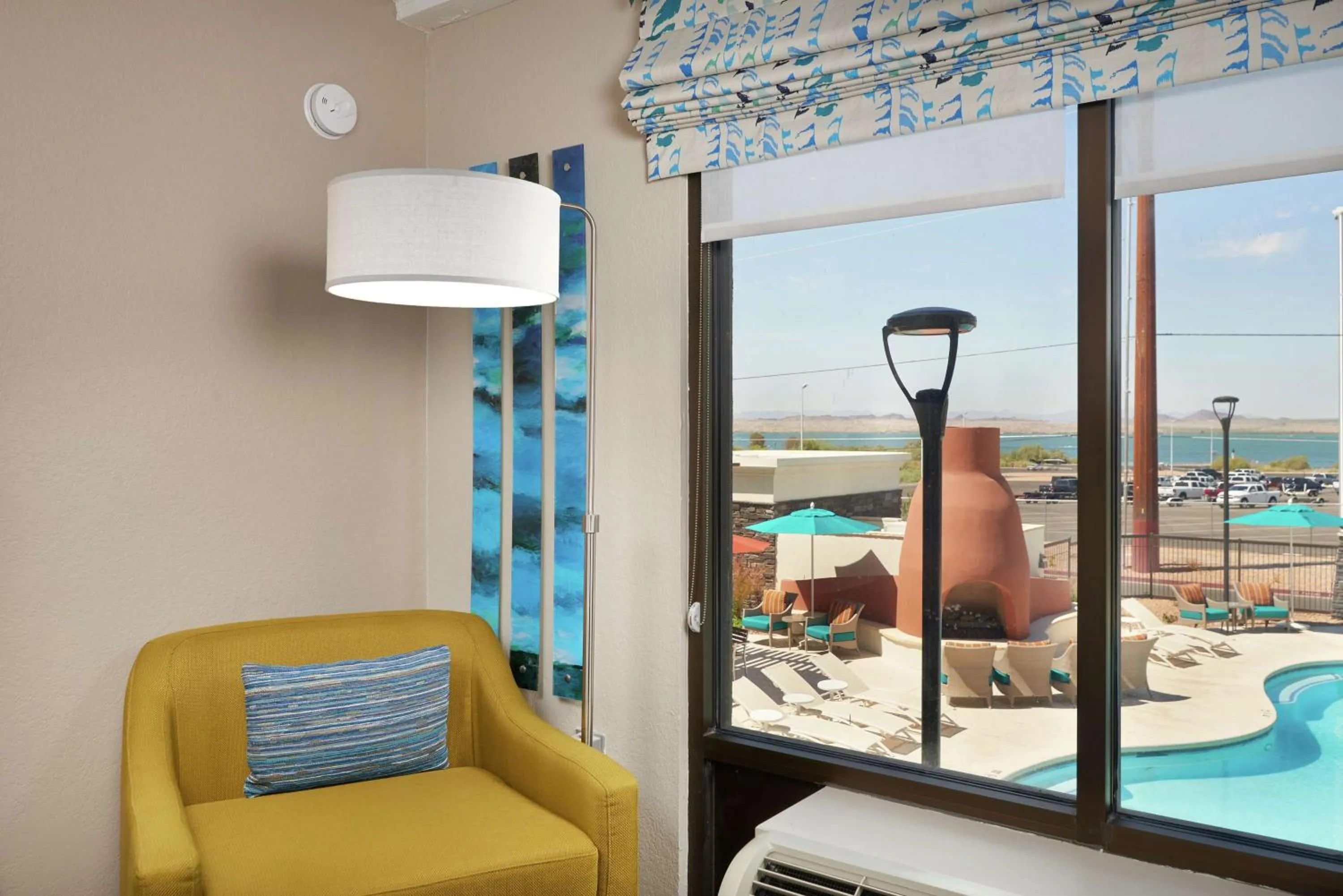 King Room with Lake View - Non-Smoking in Hampton Inn Lake Havasu City