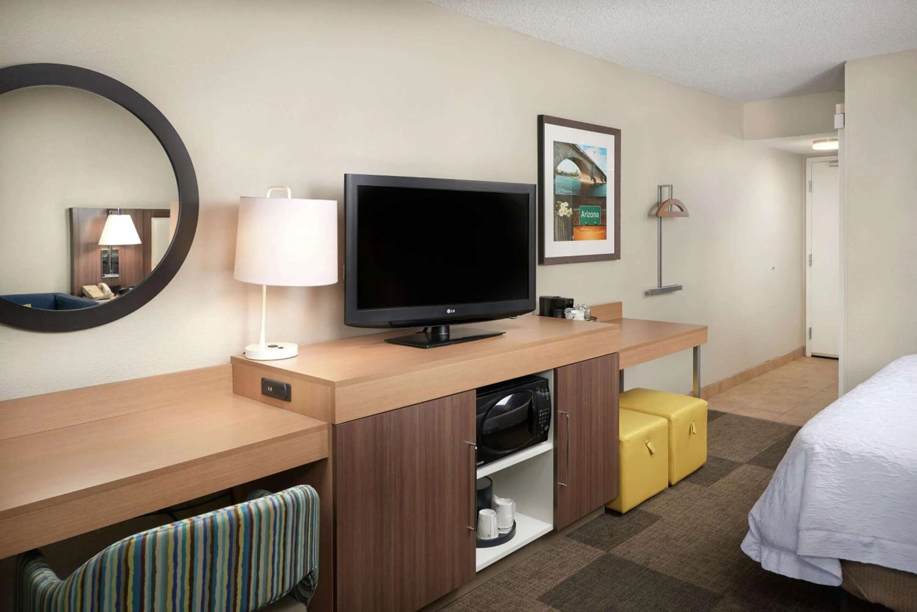 King Suite with Spa Bath - Non-Smoking in Hampton Inn Lake Havasu City