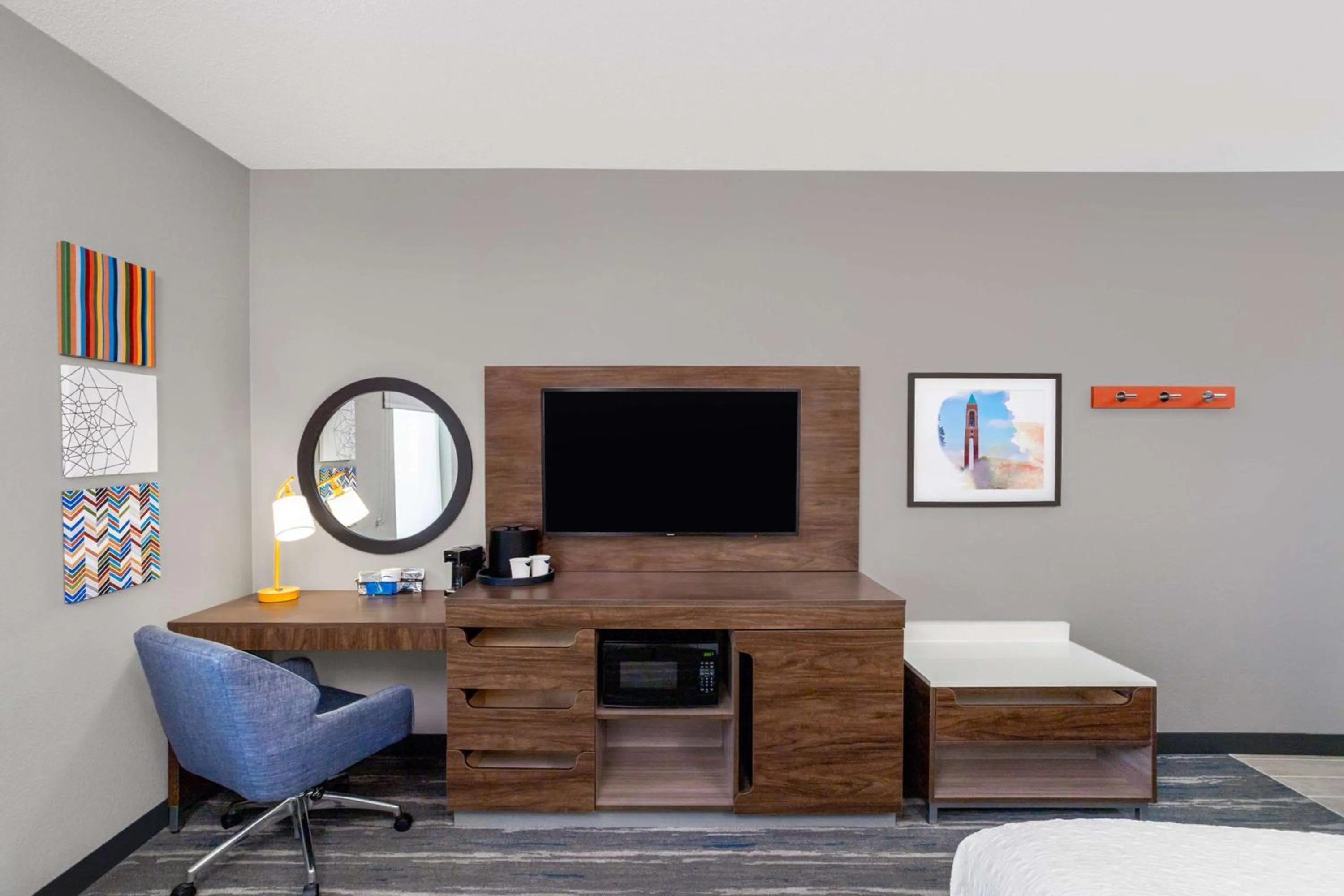 King Room with King Bed - Non-Smoking in Hampton Inn & Suites Muncie