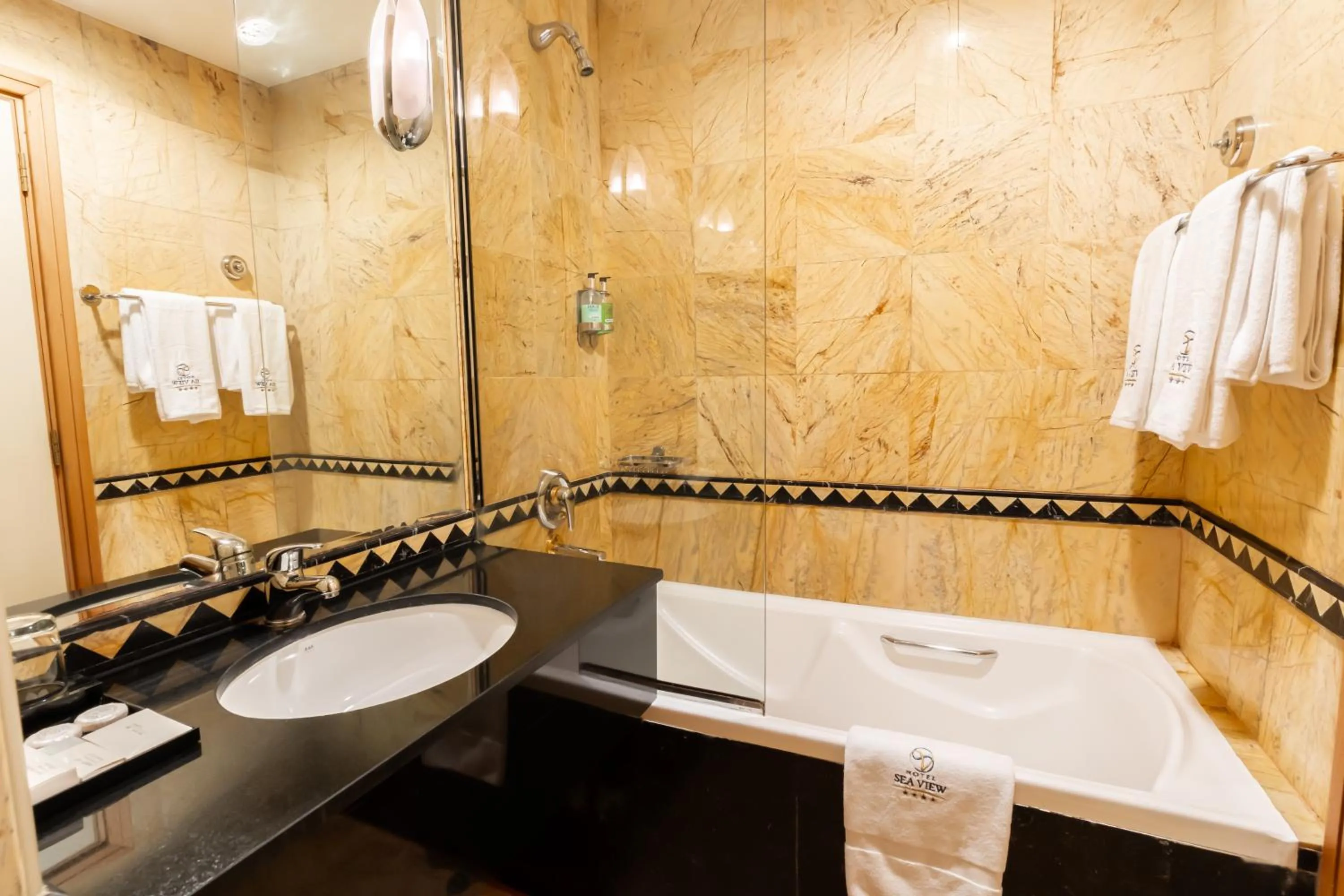 Deluxe Room in Sea View Hotel Dubai