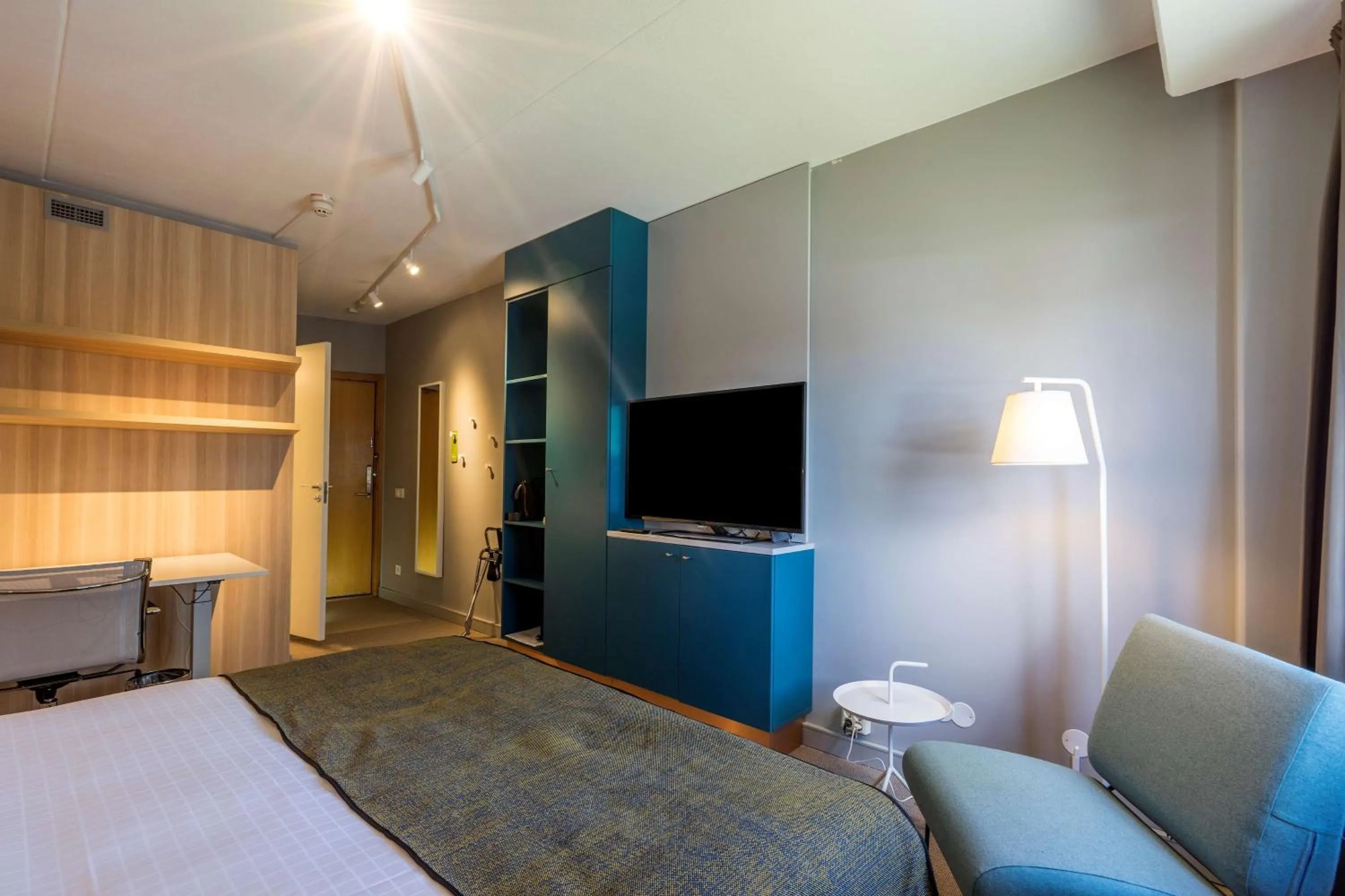 Superior Queen Room in Scandic Kista