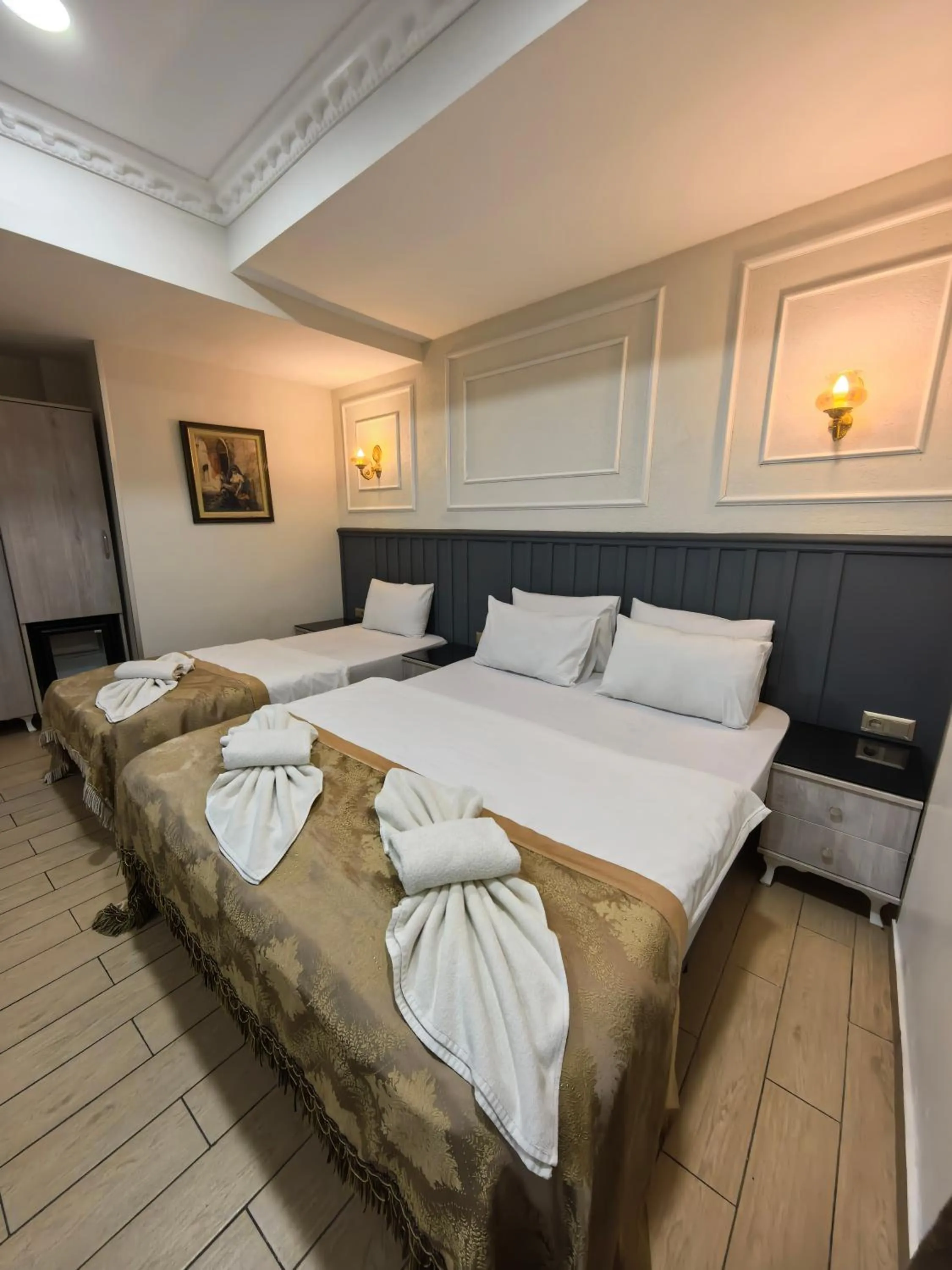 Family Room on the basement in Apple Tree Hotel