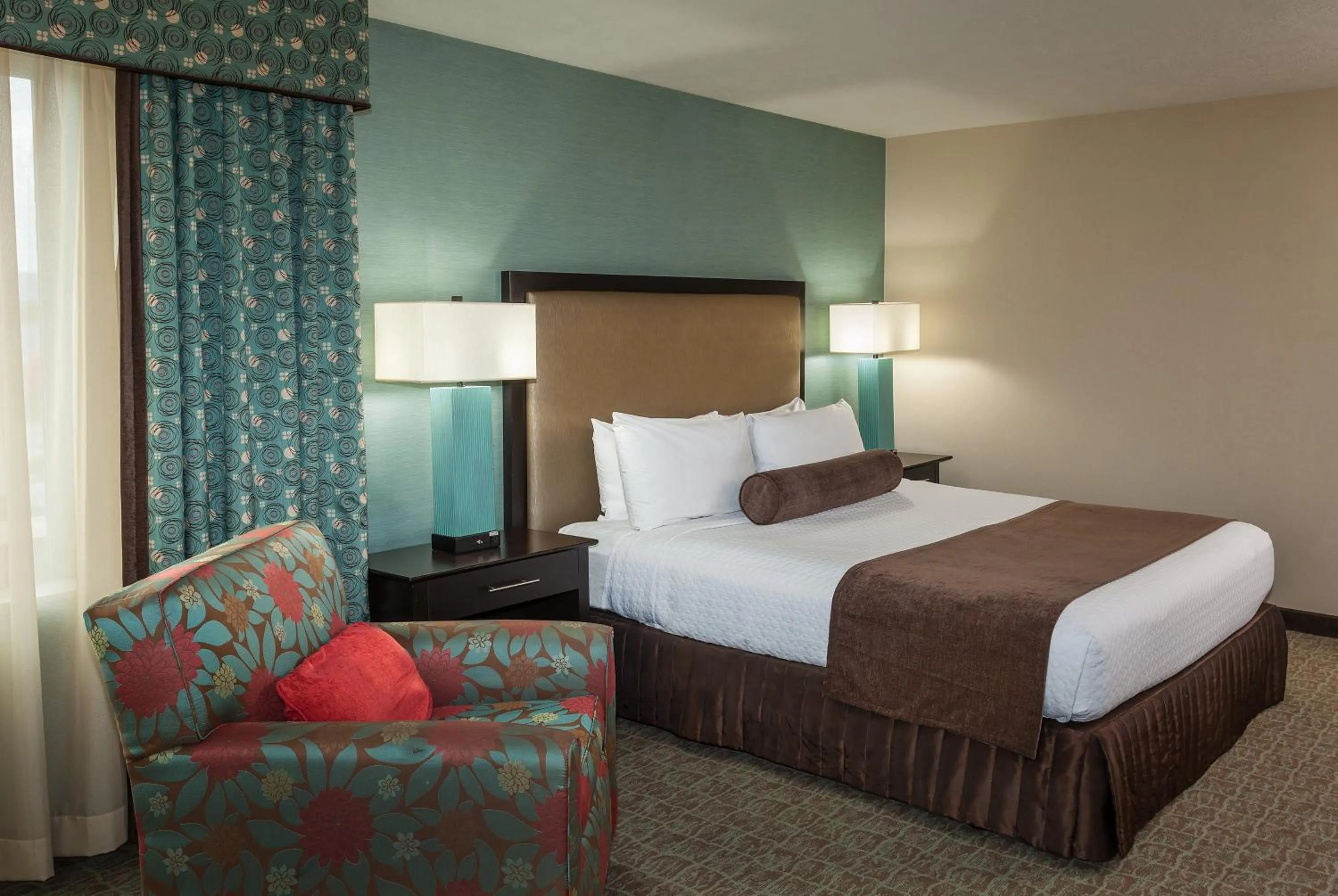 Standard King Room - High Floor in Crowne Plaza Anchorage-Midtown by IHG