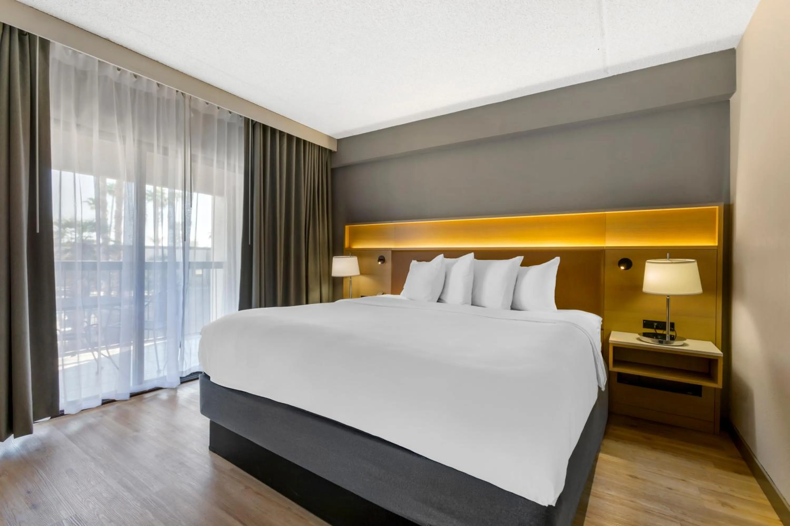 King Studio Suite - Non Smoking in Radisson Hotel Casa Grande