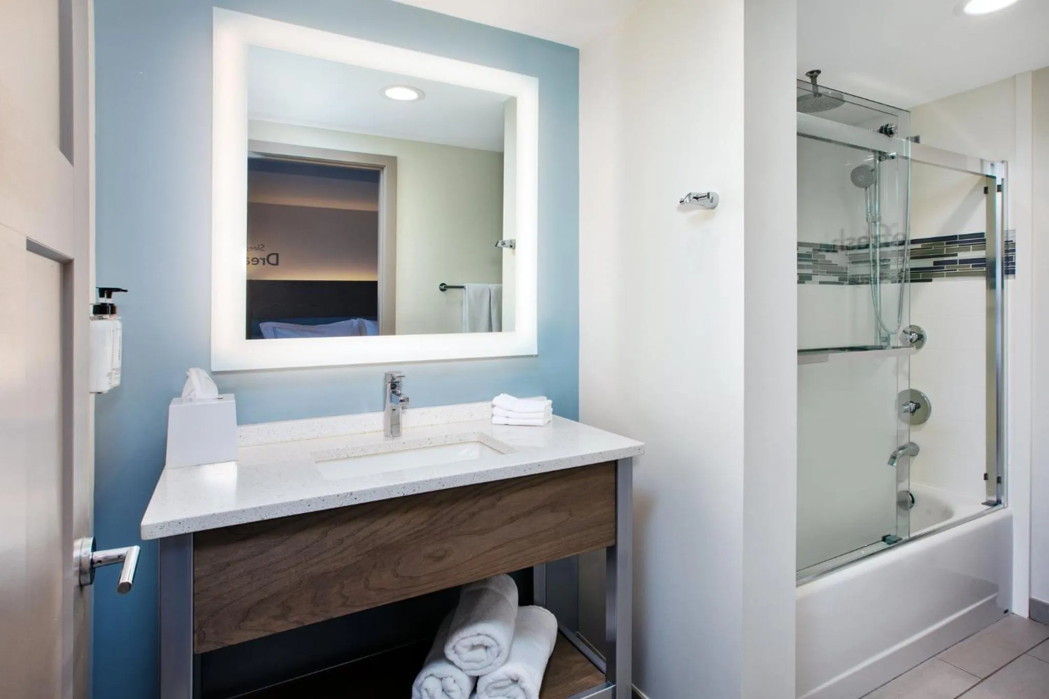 Junior King Suite in EVEN Hotel Ann Arbor S - University Area by IHG