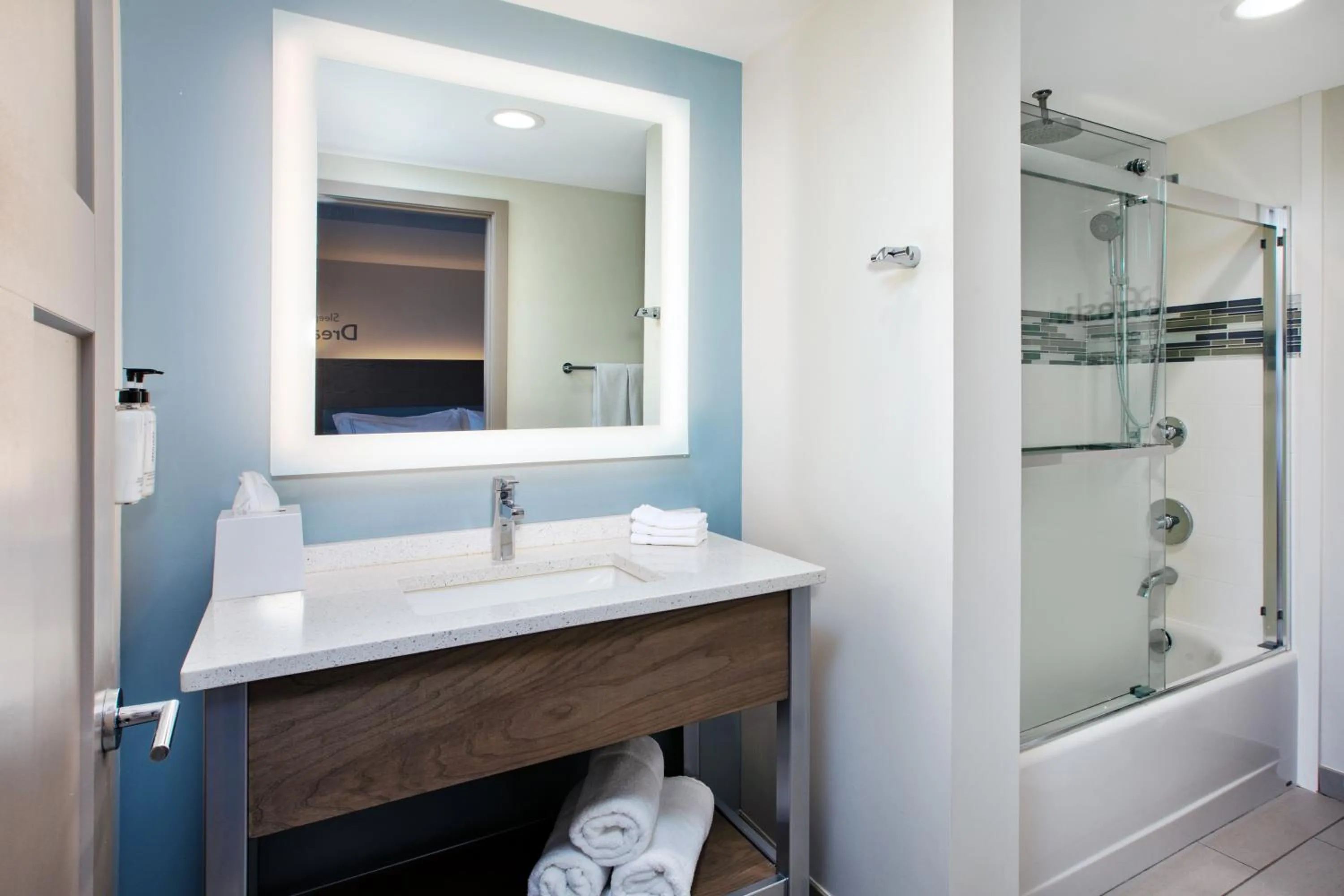 Standard King Room in EVEN Hotel Ann Arbor S - University Area by IHG