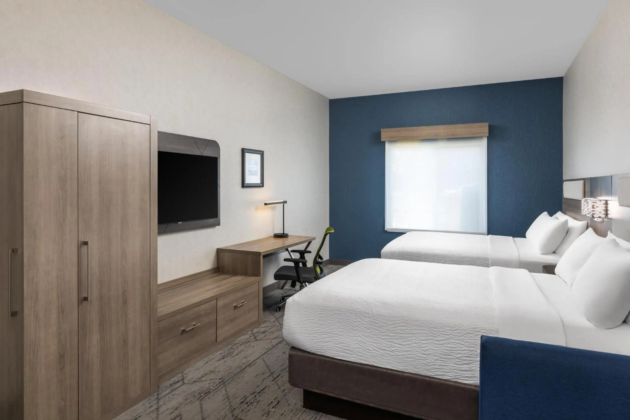 Queen Suite with Two Queen Beds and Additional Living Area in Holiday Inn Express & Suites Sacramento NE Cal Expo by IHG