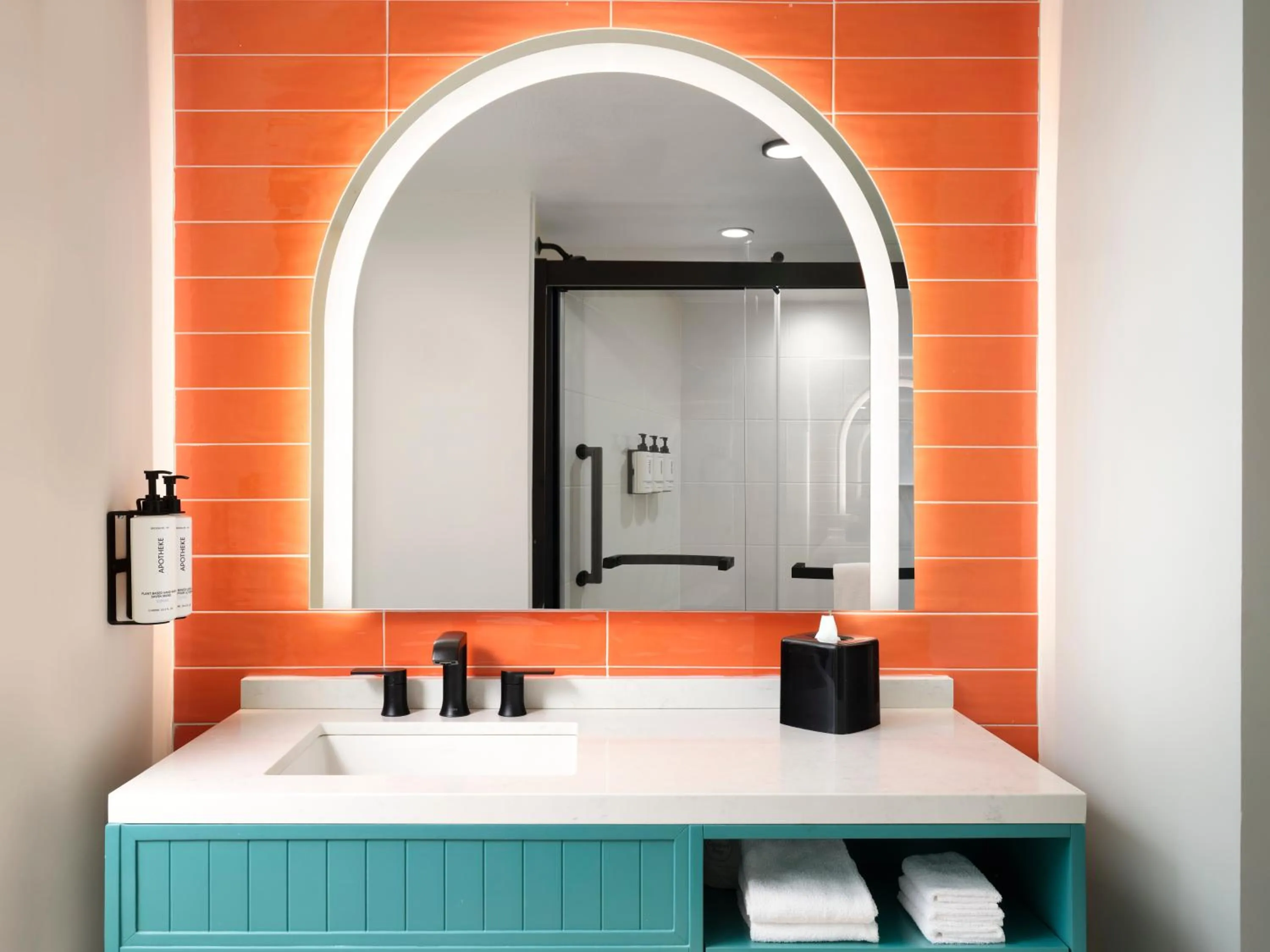 Standard Queen Room with Two Queen Beds and Balcony in Holiday Inn Express Hotel & Suites Solana Beach-Del Mar by IHG