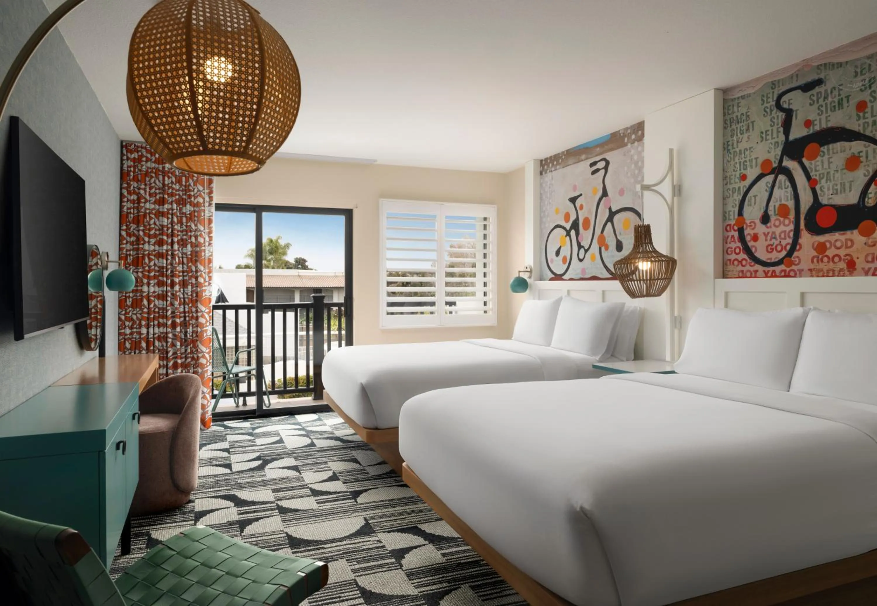 Queen Suite with Two Queen Beds and Balcony in Holiday Inn Express Hotel & Suites Solana Beach-Del Mar by IHG