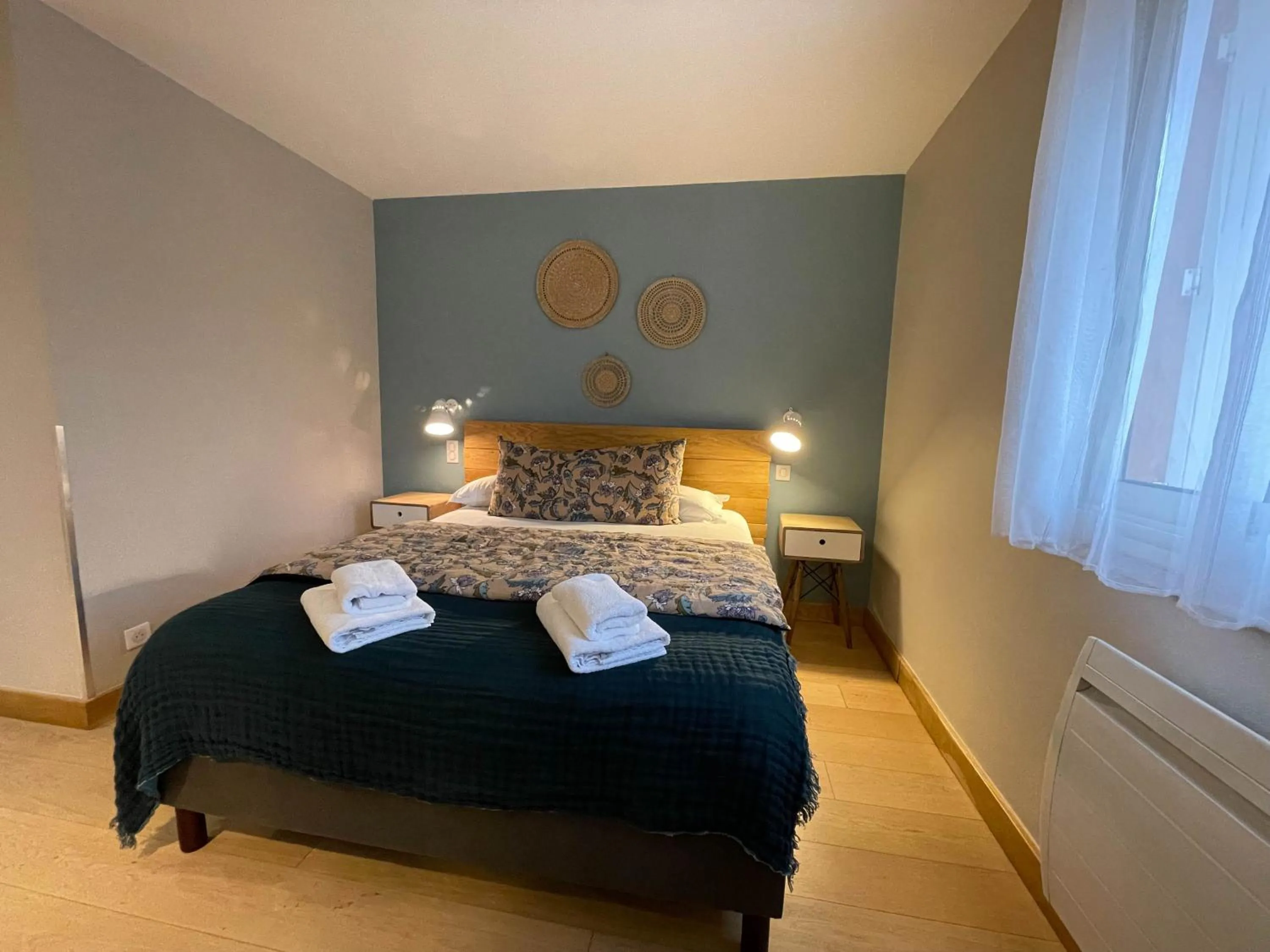 Double Room in Logis Hôtels - Le Belvédère - Hôtel 2 étoiles et Restaurant
