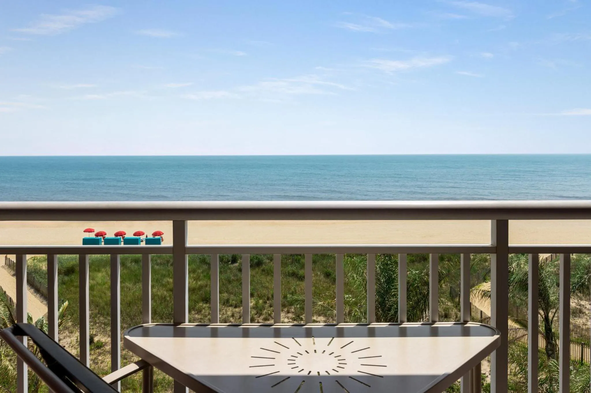 1 King Suite Oceanfront in Holiday Inn Ocean City by IHG