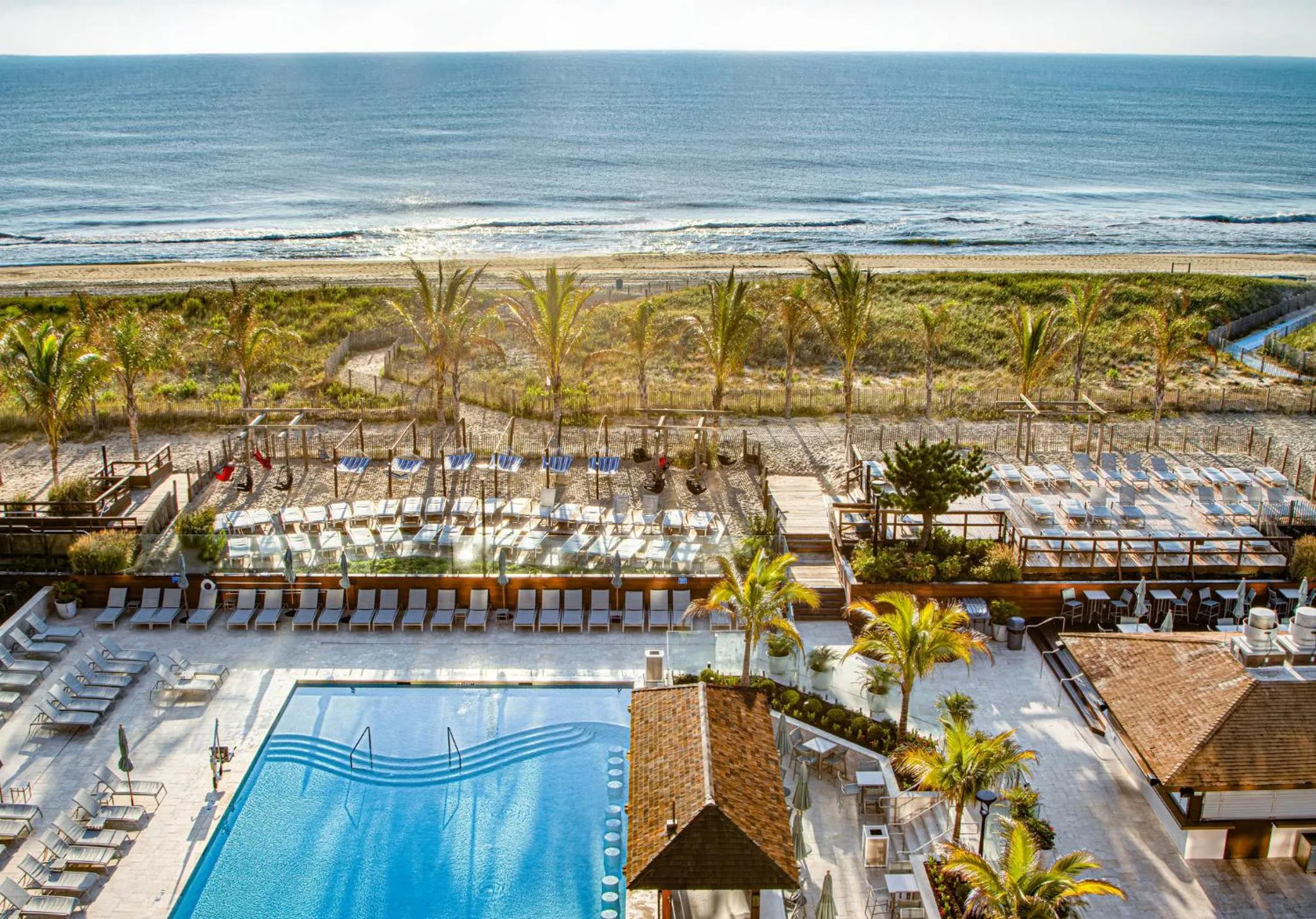 1 King Suite Oceanfront Pool View in Holiday Inn Ocean City by IHG