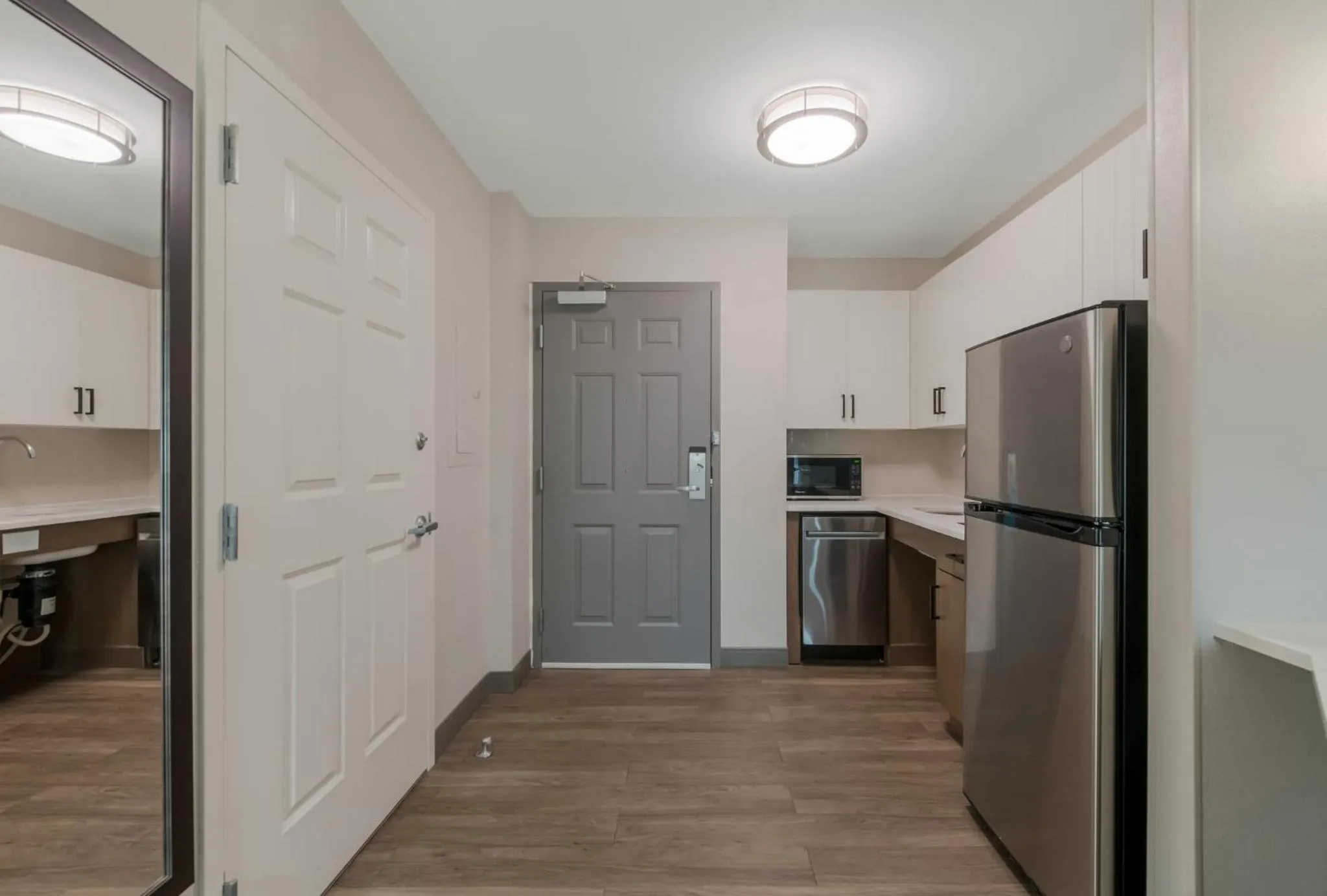 Queen Studio with Roll-In Shower - Non-Smoking in Staybridge Suites Chesapeake-Virginia Beach by IHG