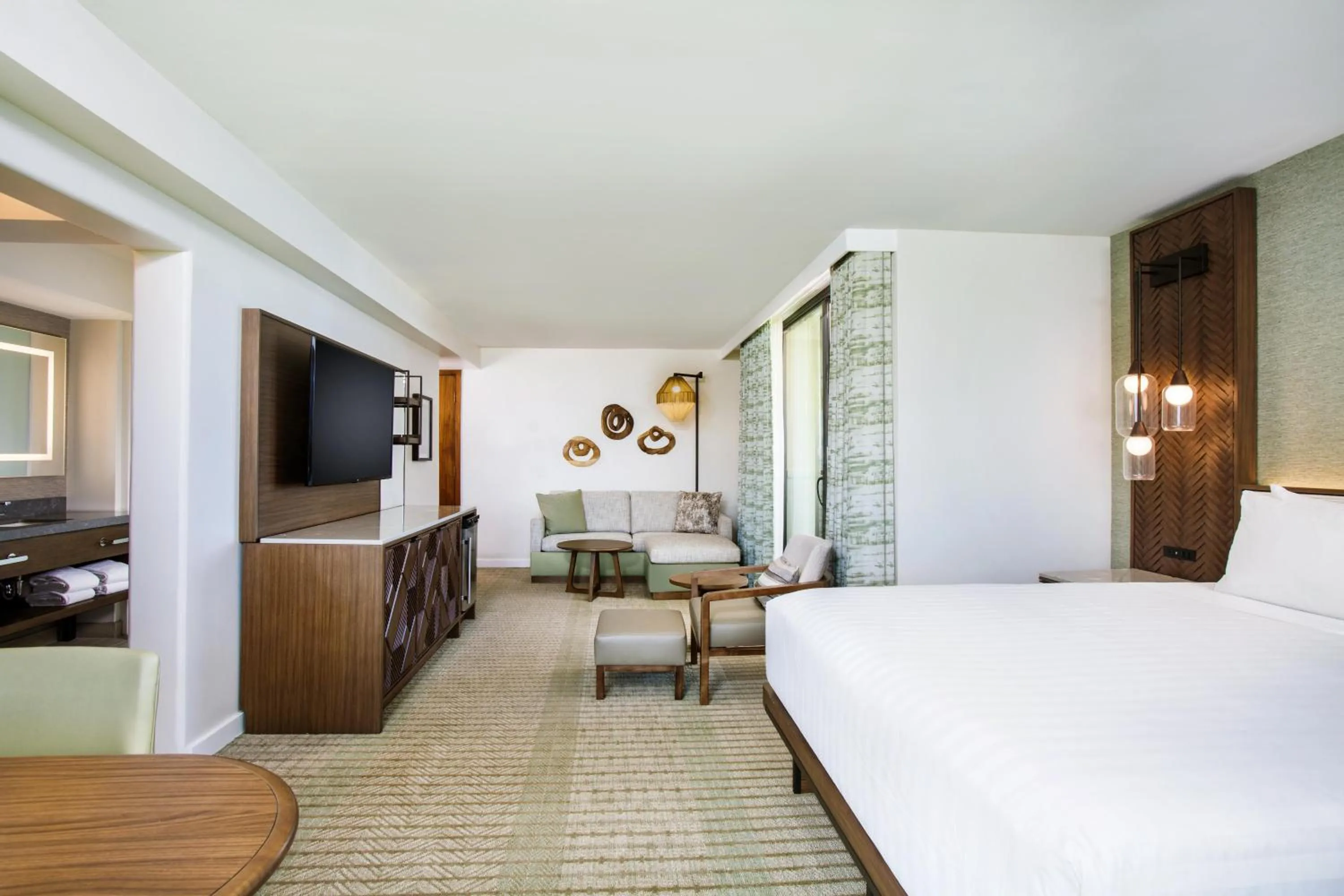 Corner King Room with Ocean View in Hyatt Regency Maui Resort & Spa