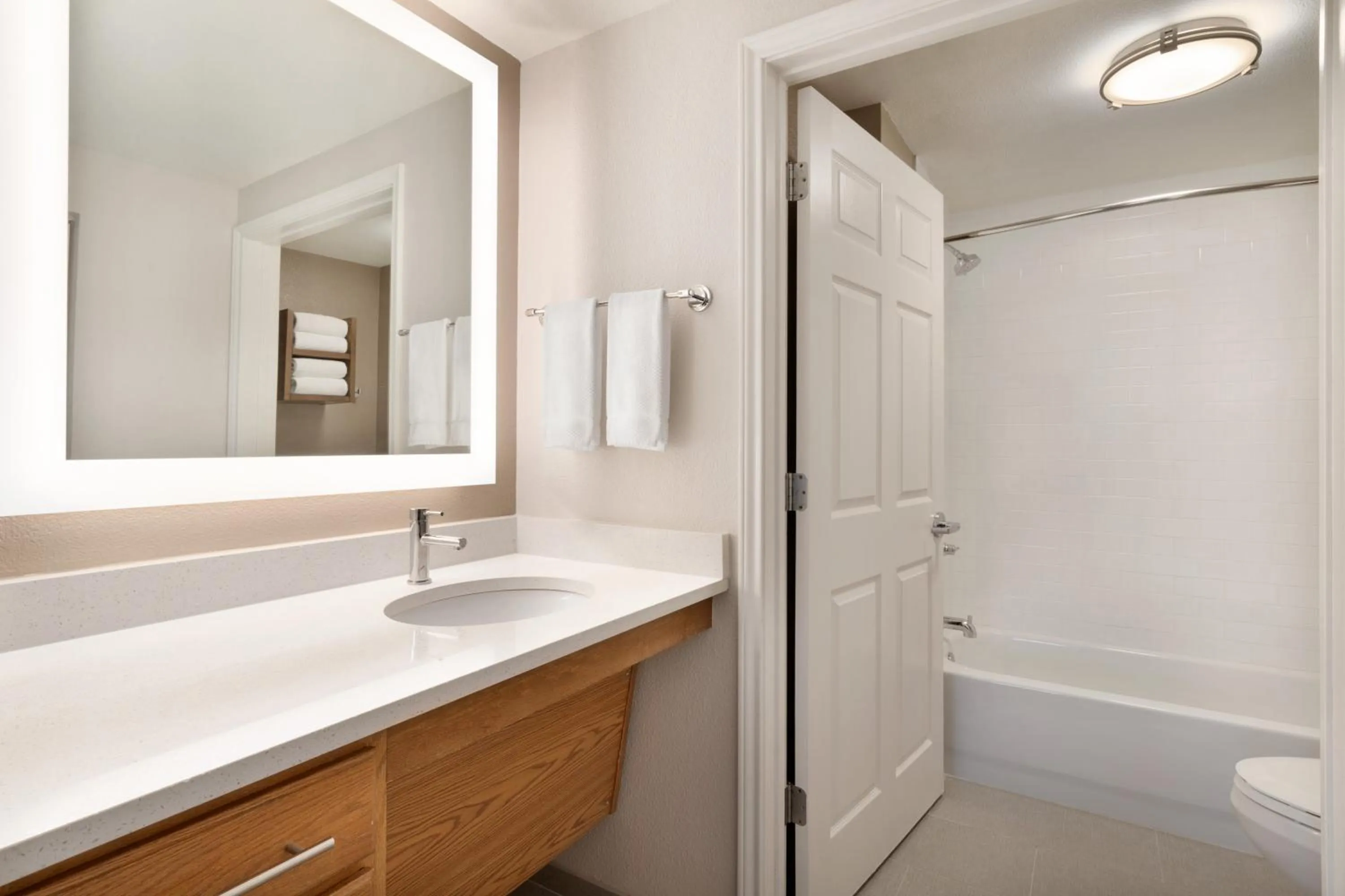 King Studio Suite with Sofa Bed in Staybridge Suites San Antonio Downtown Convention Center by IHG