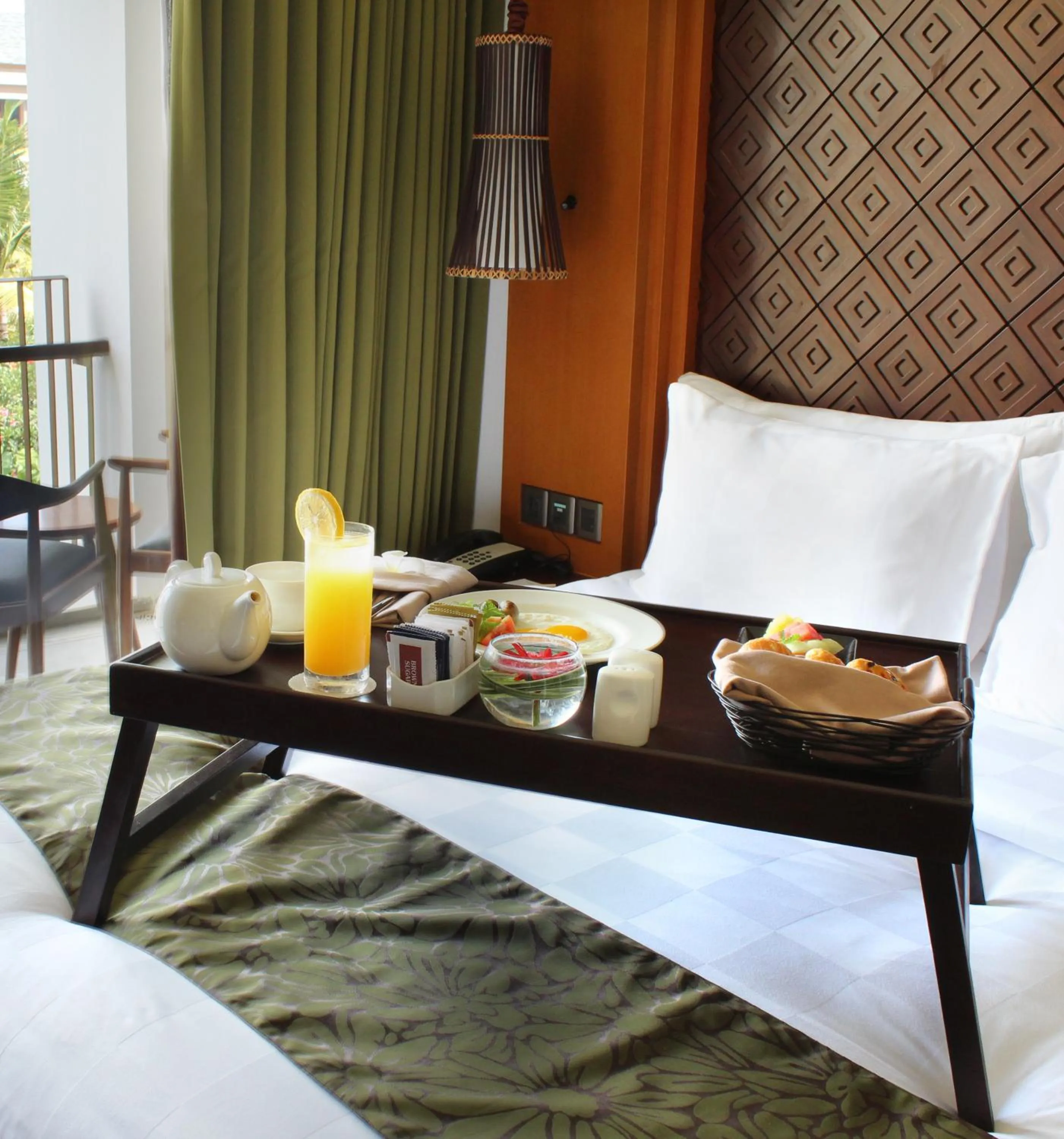 Flash Deal - Deluxe Room with City View in Golden Tulip Jineng Resort Bali