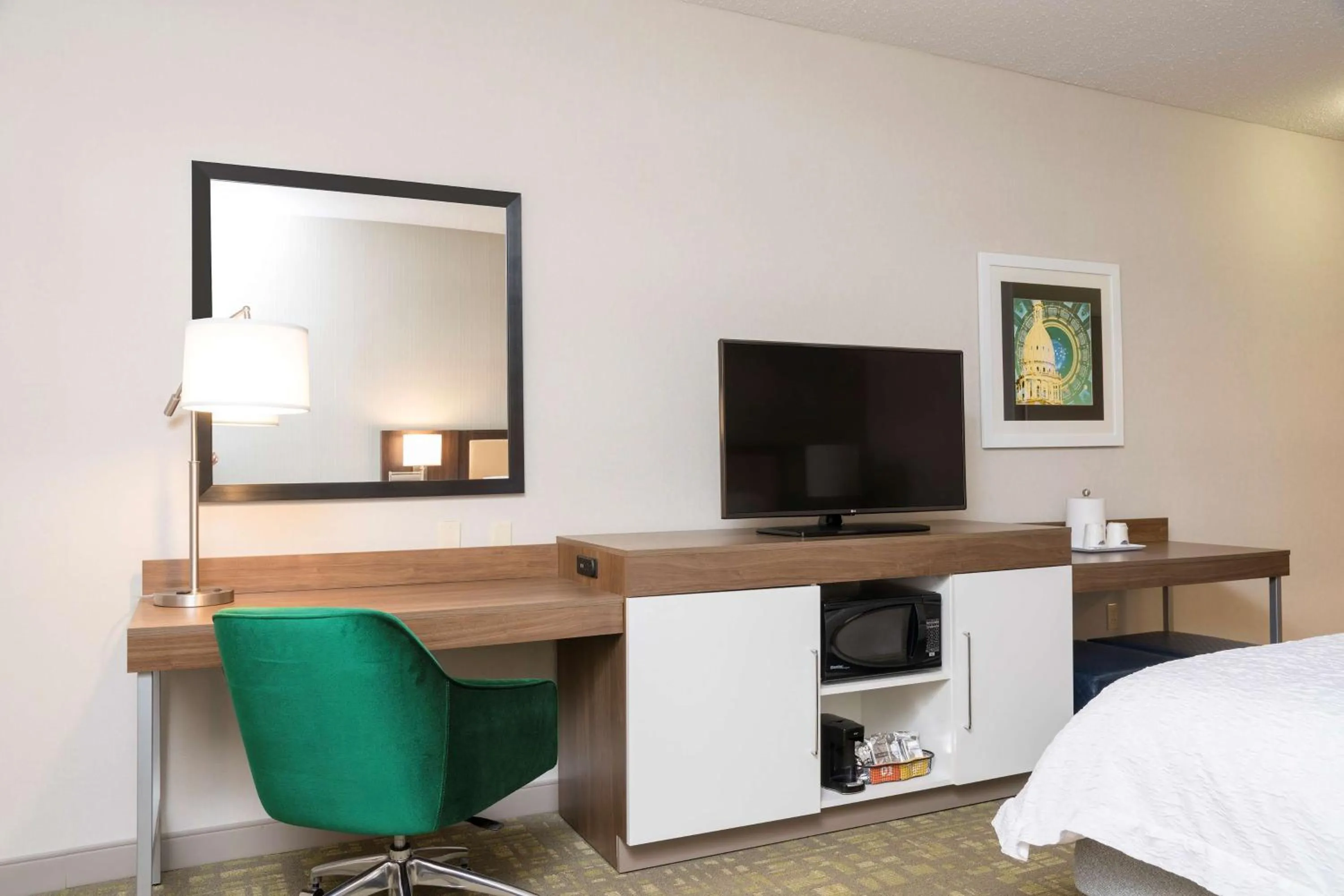 King Room with King Bed - Non-Smoking in Hampton Inn & Suites East Lansing